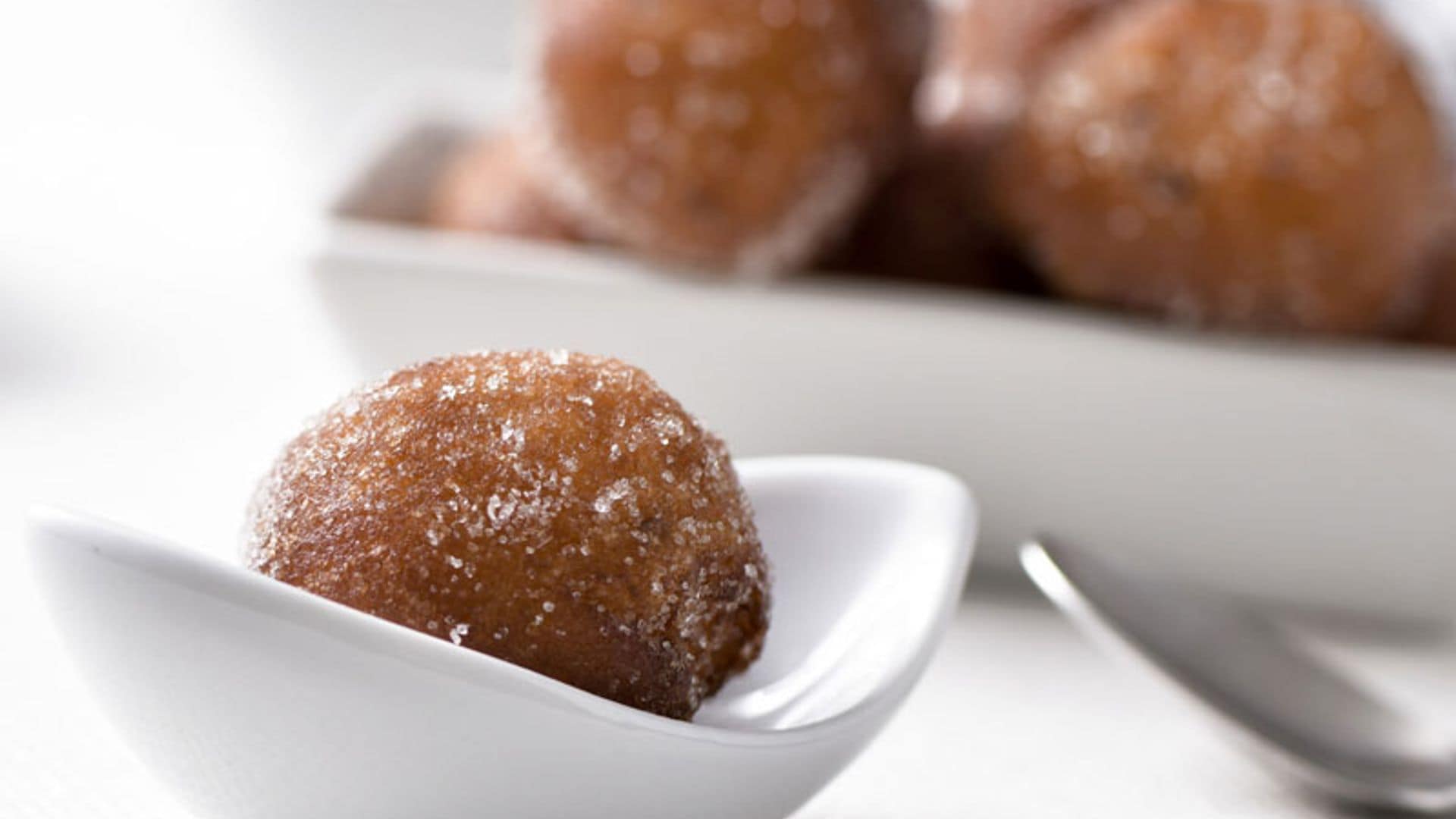 Buñuelos de viento clásicos al aroma de anís