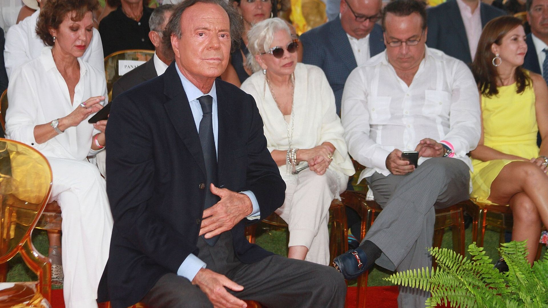 Julio Iglesias pone fin a rumores sobre su delicado estado de salud