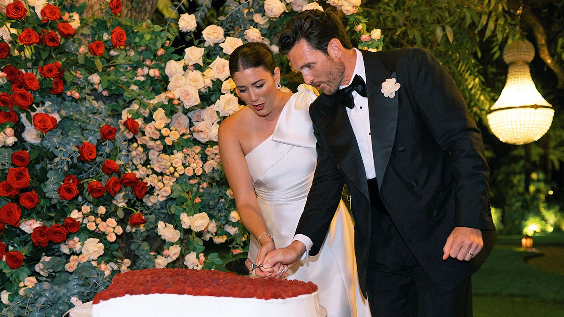 HOLA 4185 BODA GARBIÑE MUGURUZA Y ARTHUR BORGES