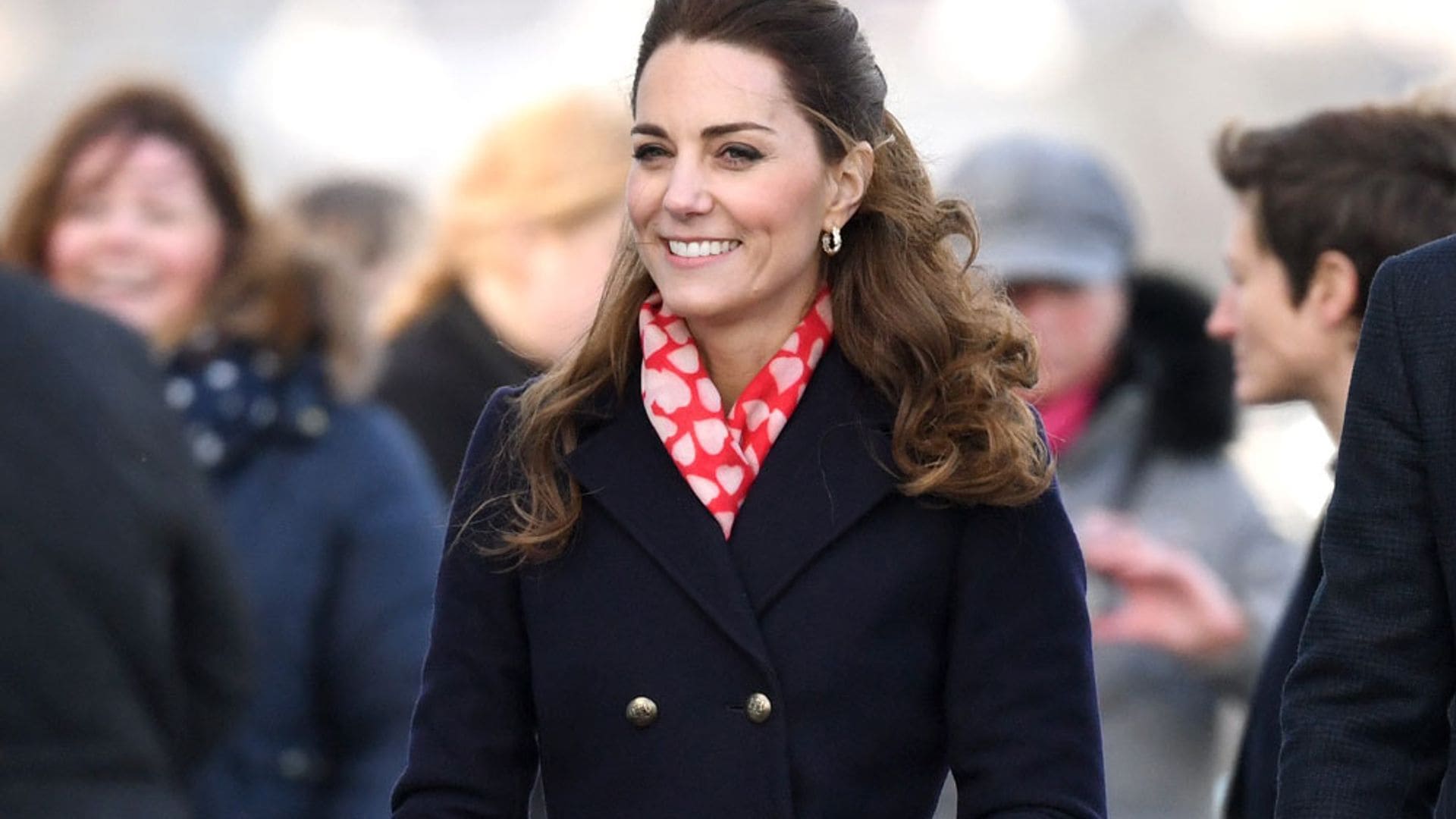 Convierte el vestido rebajado de Kate Middleton en tu mejor compra de San Valentín