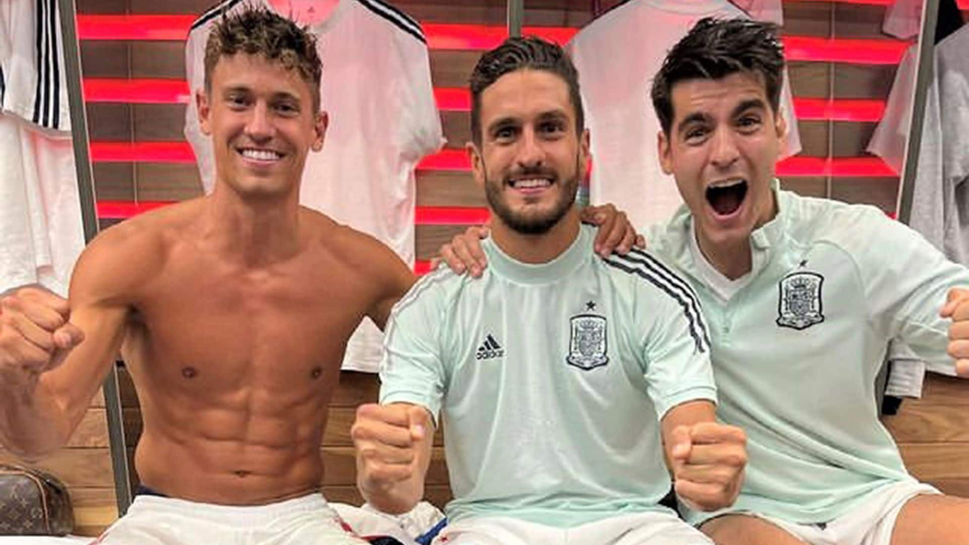 El cuerpazo de Llorente, las lágrimas de Morata o la euforia a 'lo Rambo' de Luis Enrique: así fue la fiesta en el vestuario de la Selección