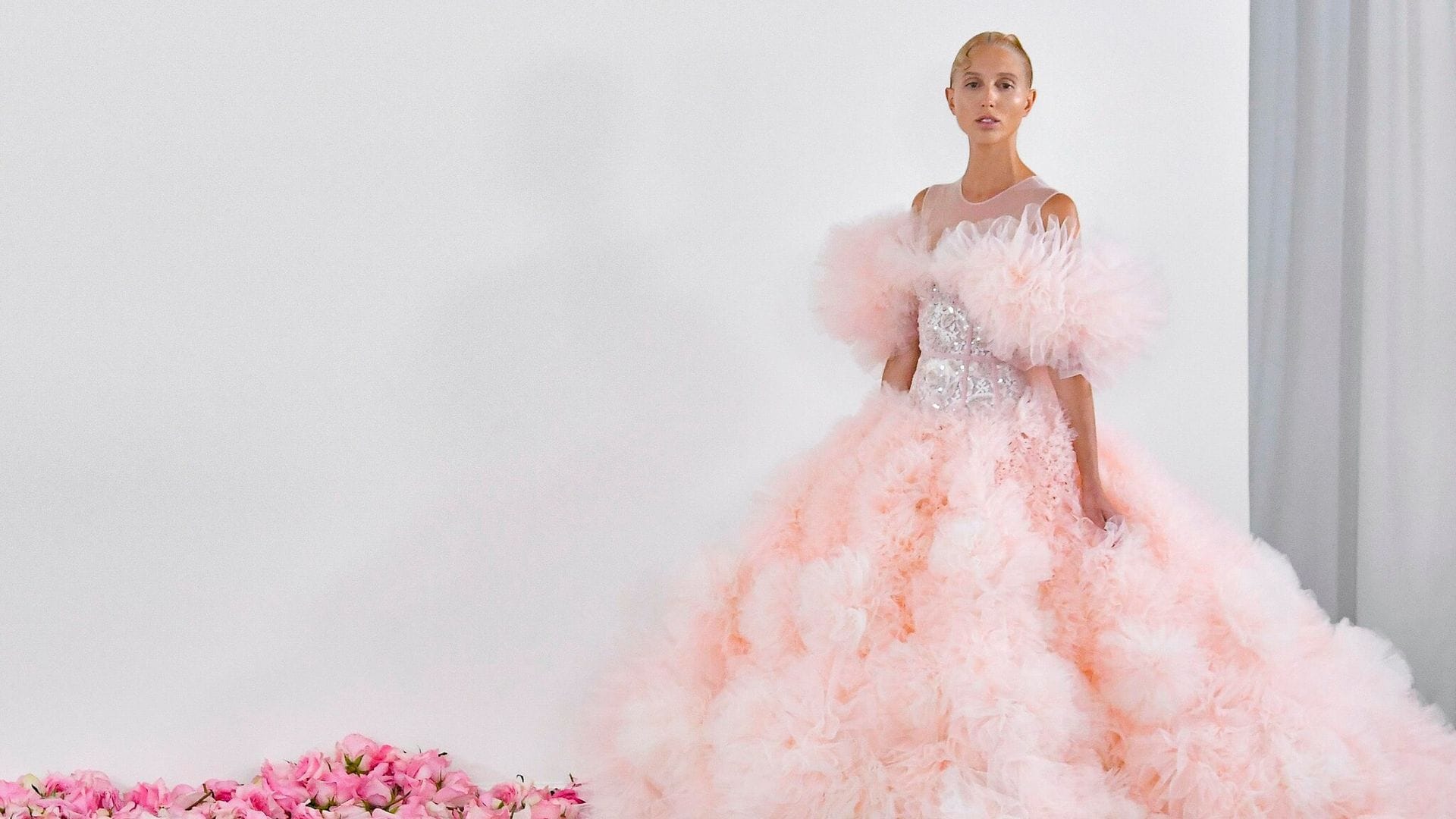 Olympia de Grecia: una princesa en la pasarela de Giambattista Valli