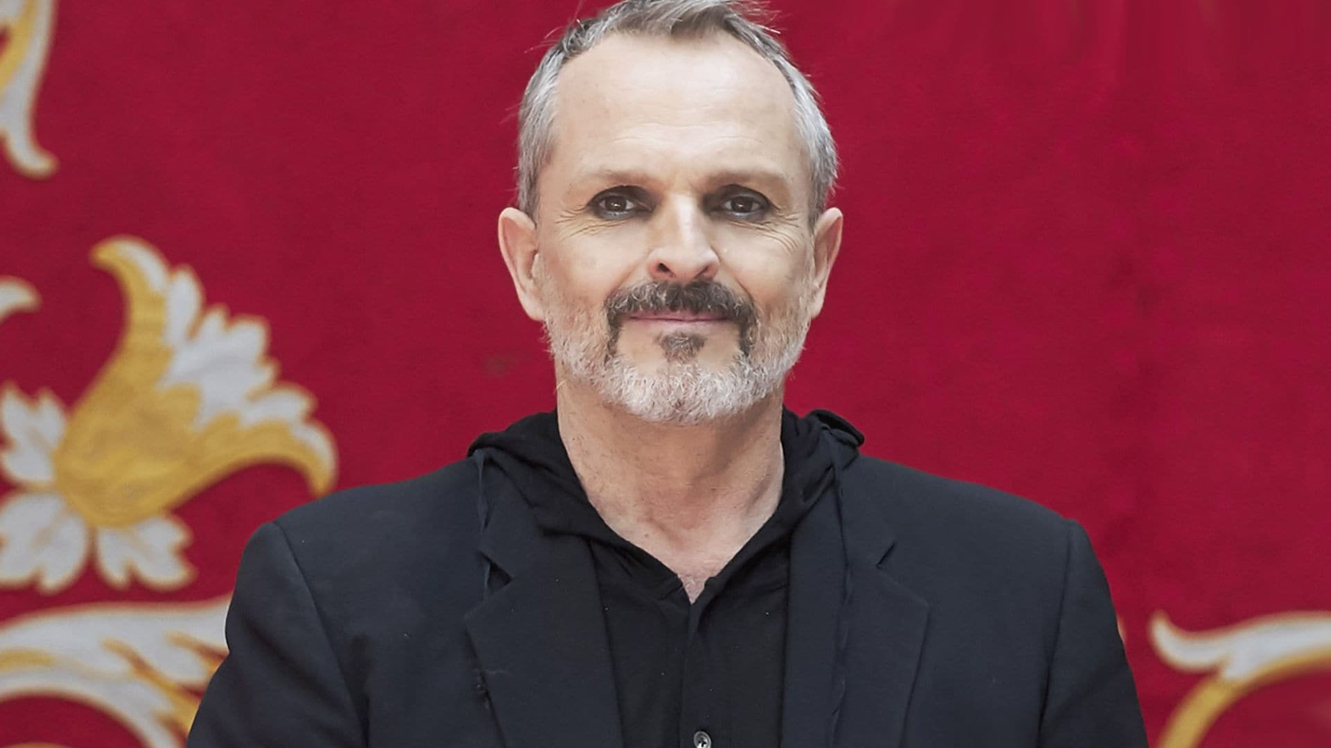 Miguel Bosé y Nacho Palau llegan a un acuerdo para que sus hijos pasen el verano juntos