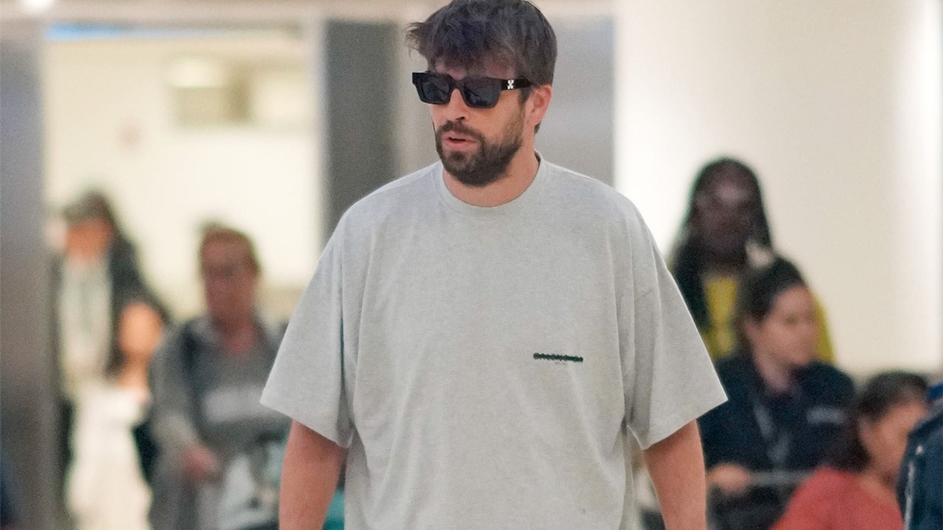 Gerard Piqué llega a Miami para ver a sus hijos por primera vez desde la mudanza de Shakira