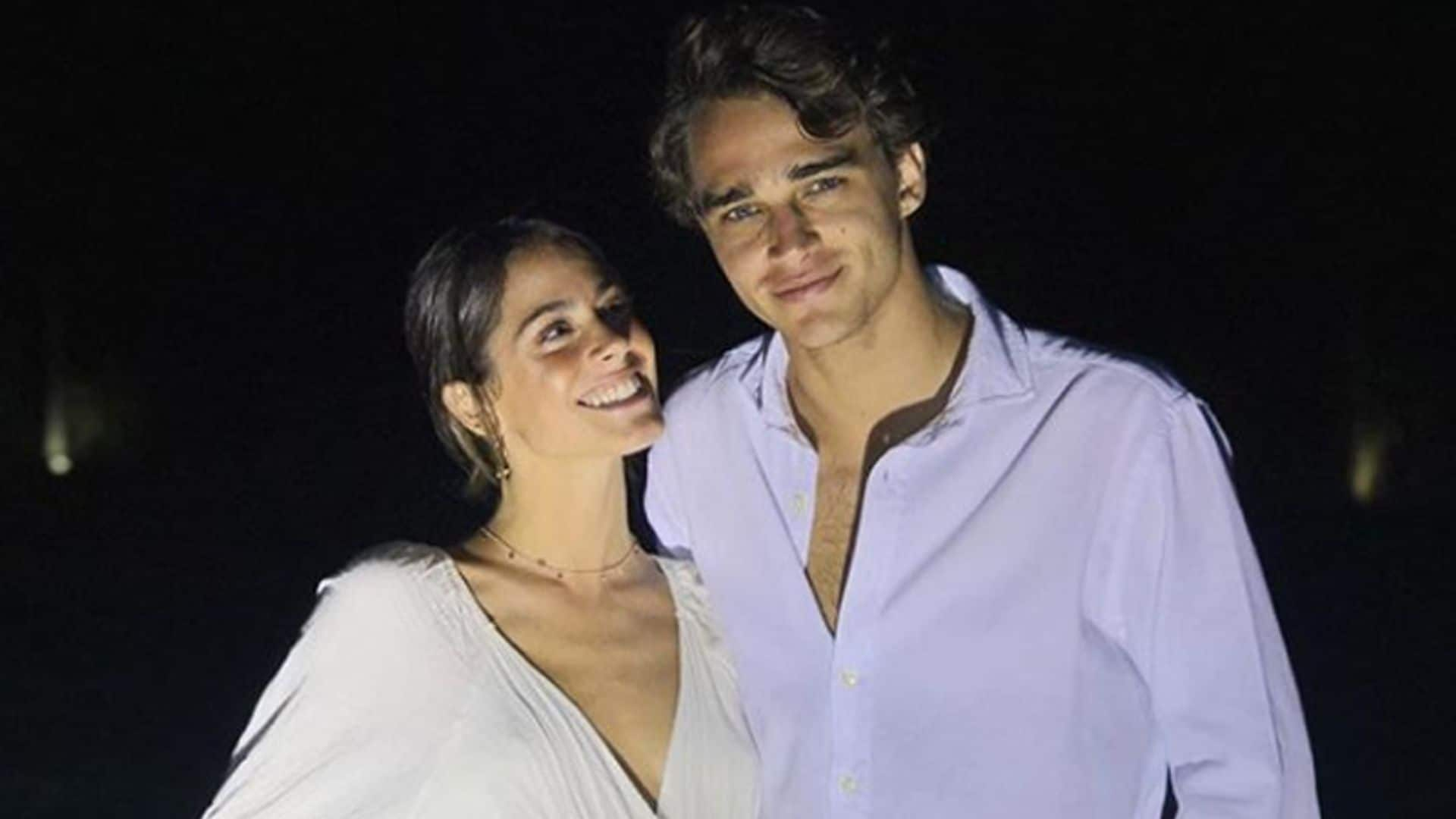 El mensaje de amor con el que han iniciado el año Tini Stoessel y Pepe Barroso Jr.