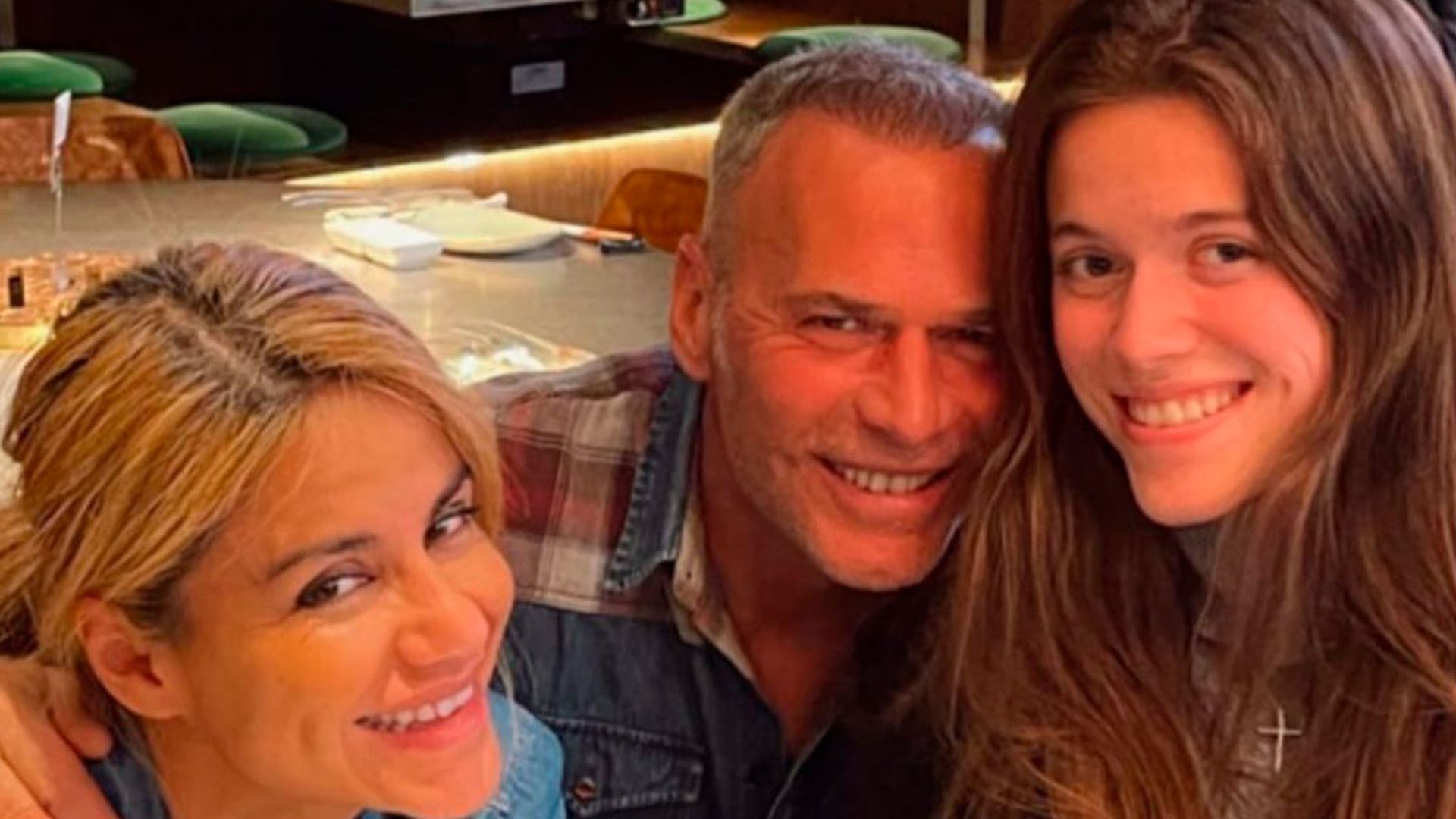 La 'felicidad máxima' de Carlos Lozano al reencontrarse con su ex, Mónica Hoyos, y su hija Luna