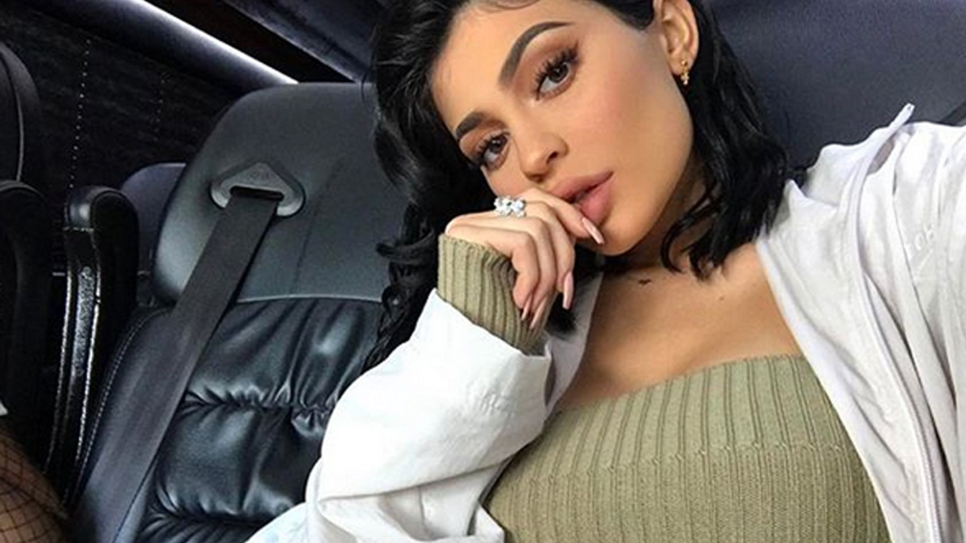 El truco de Kylie Jenner y otros remedios para evitar morderte las uñas