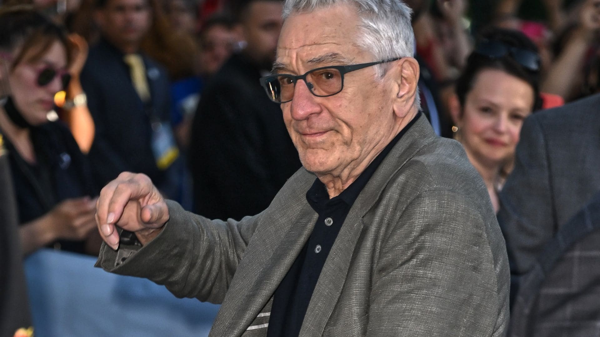 Robert De Niro presenta a su hija recién nacida ¡y revela su nombre!