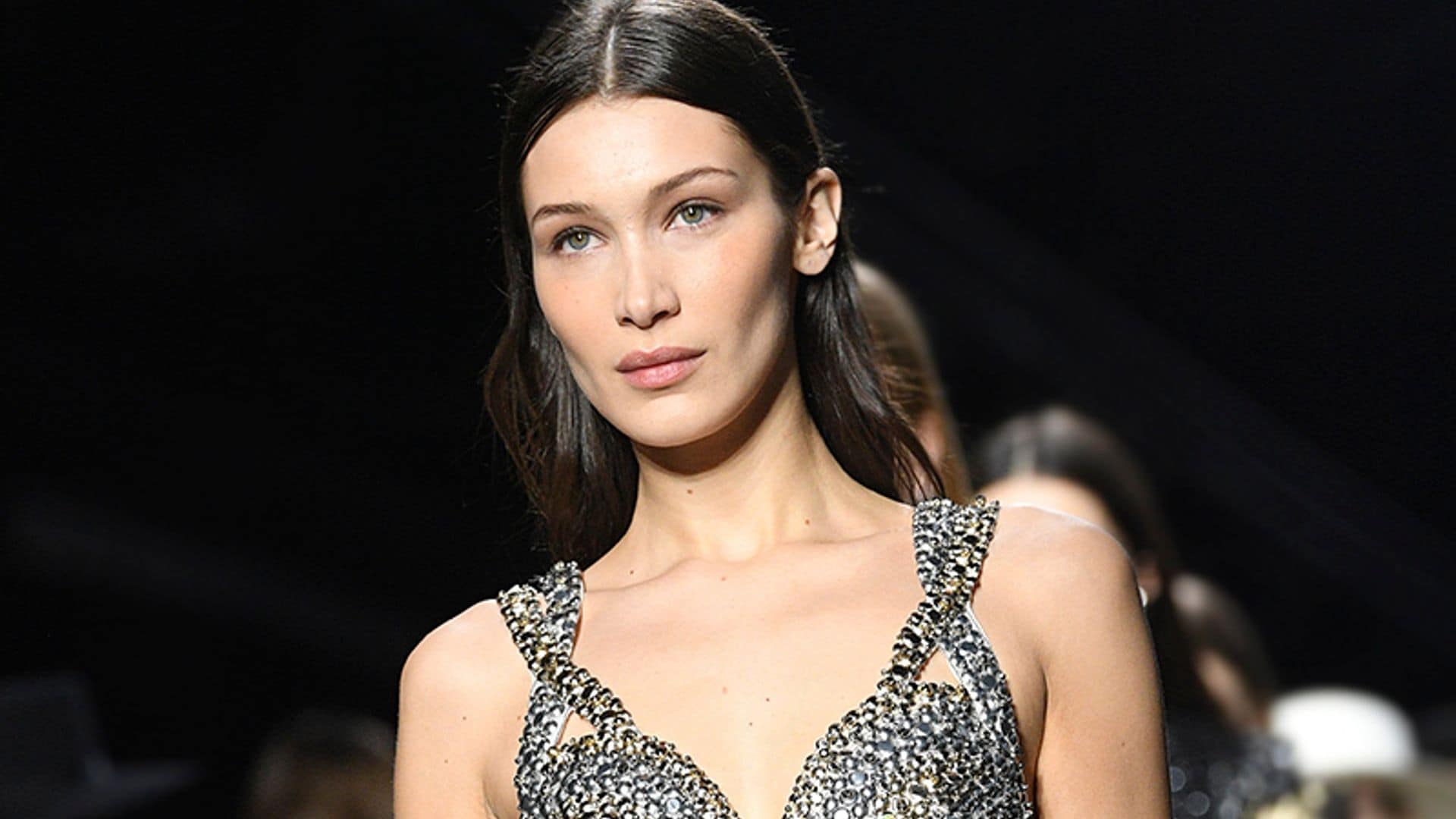 El maquillador de Bella Hadid te ayudará a ahorrar en cosméticos