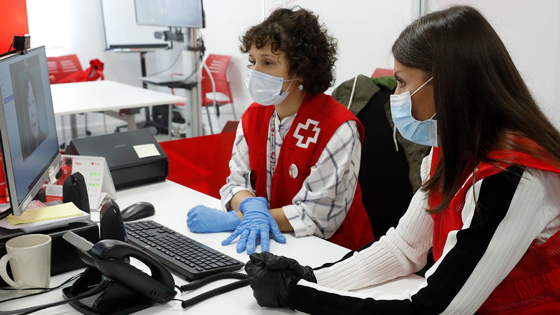 'Antonio, sigue esforzándote': así ha sido la charla de doña Letizia con un joven estudiante