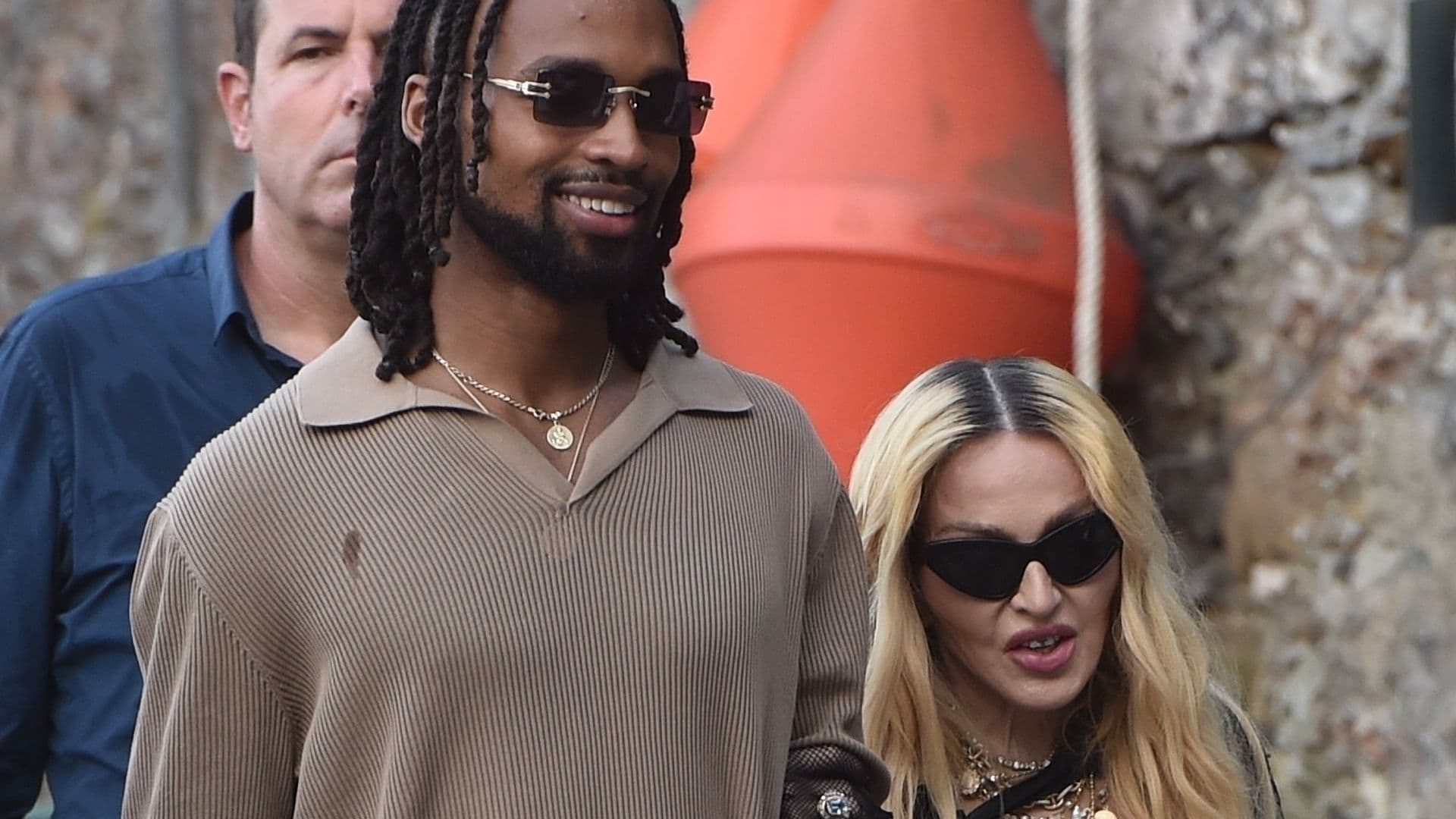 Madonna se prepara para la gran fiesta por su 66º cumpleaños junto a Akeem Morris, de 28 años, ¿quién es su acompañante?