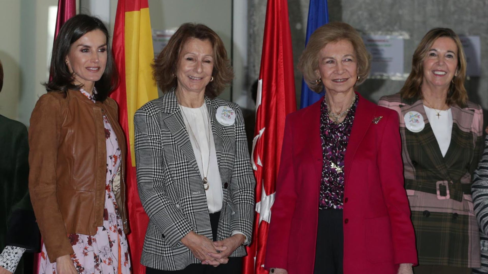 La reina Sofía y la reina Letizia, juntas de compras en la tienda más solidaria