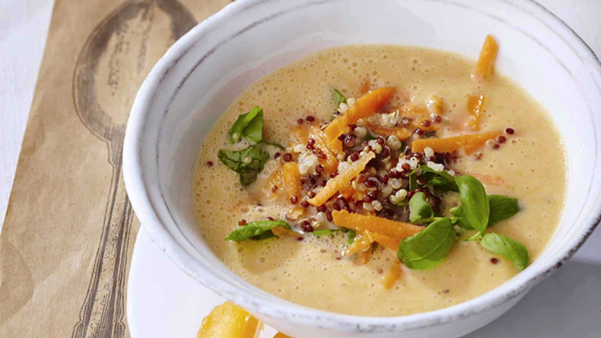 Gazpacho de albaricoque y zumo de uva