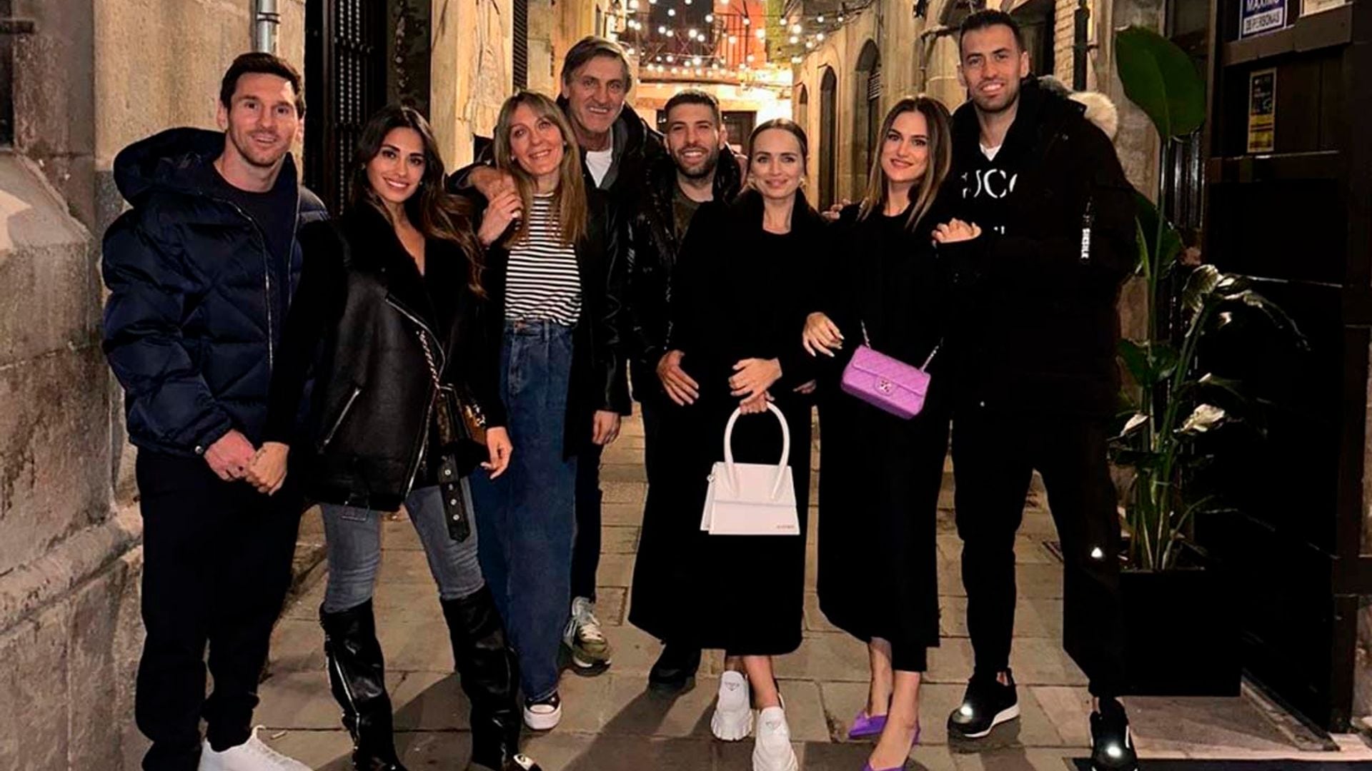 Los detalles de la cena de Leo Messi y Antonela con sus amigos en el local de moda en Barcelona