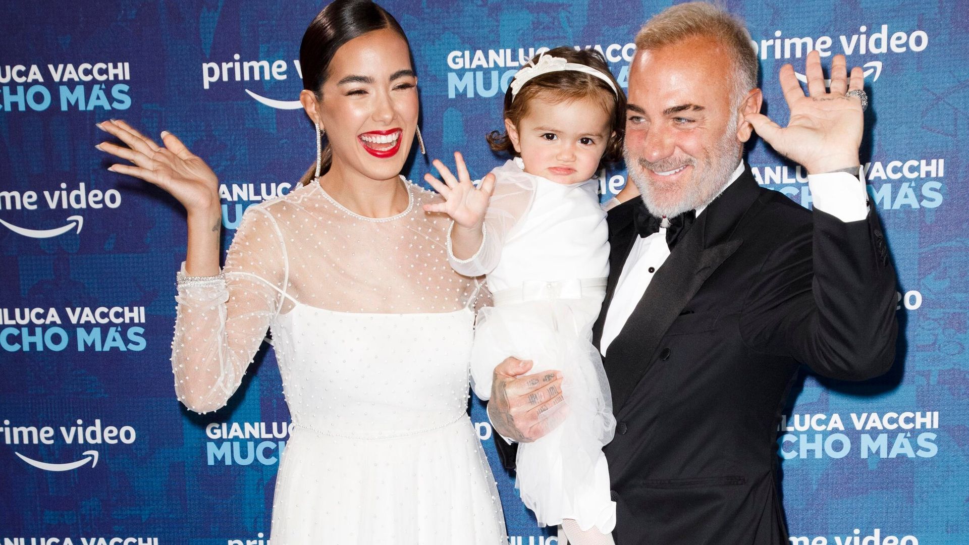 Blu Jerusalema, la hija de Gianluca Vacchi y Sharon Fonseca, hace su debut en las alfombras