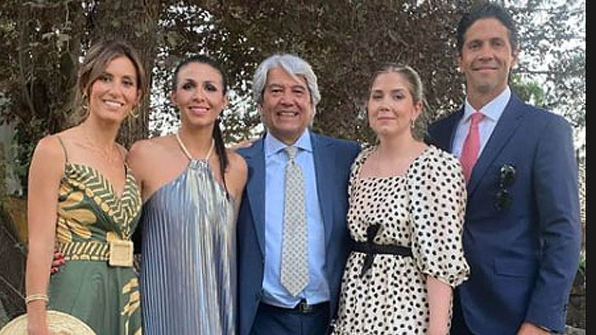 Fernando Verdasco, con Ana Boyer y su familia en el 'sí, quiero' de su prima Laura y Mariano Conde