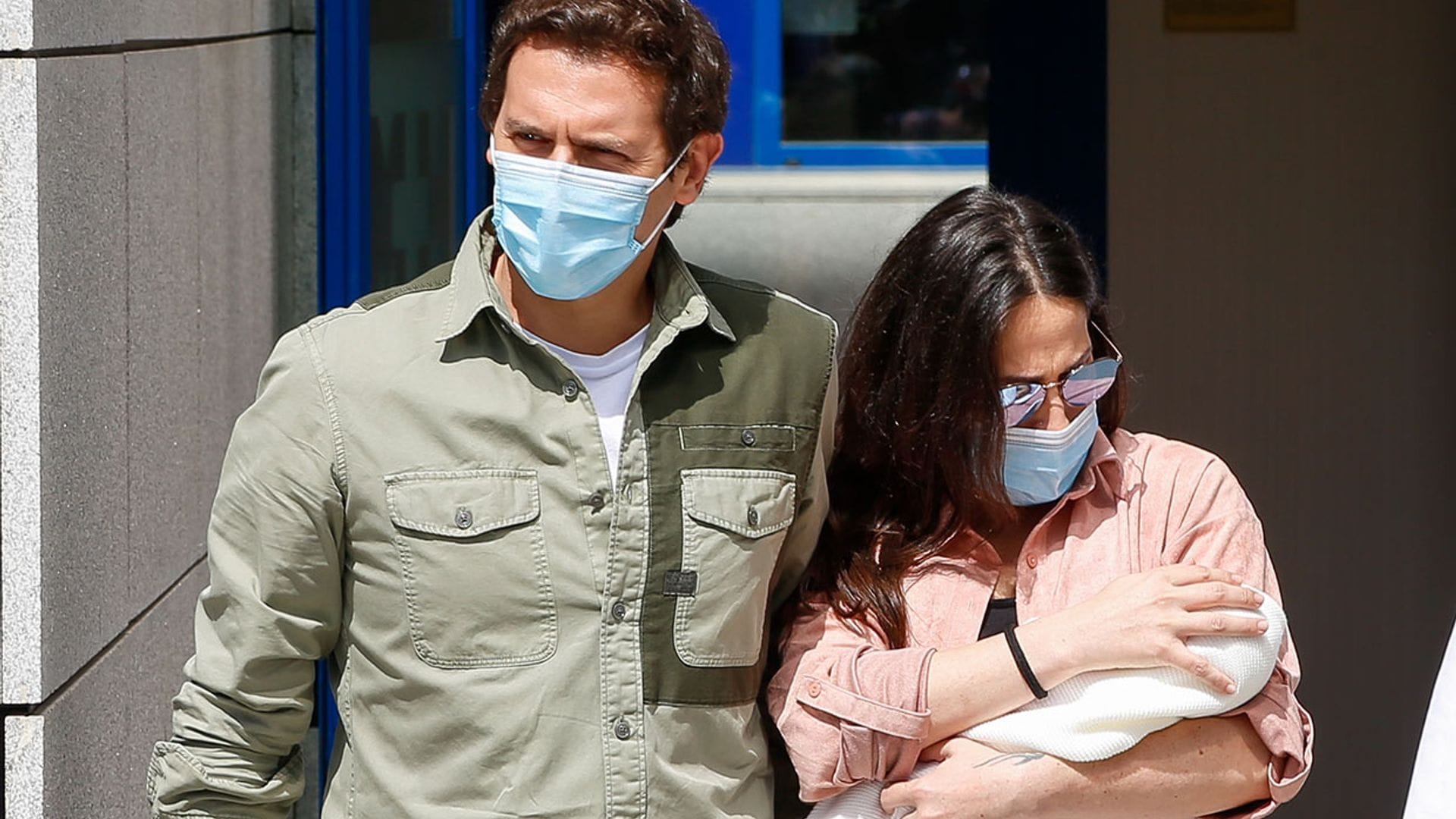 La alegría de Malú y Albert Rivera tras el nacimiento de su hija: 'Ha sido muy bonito'