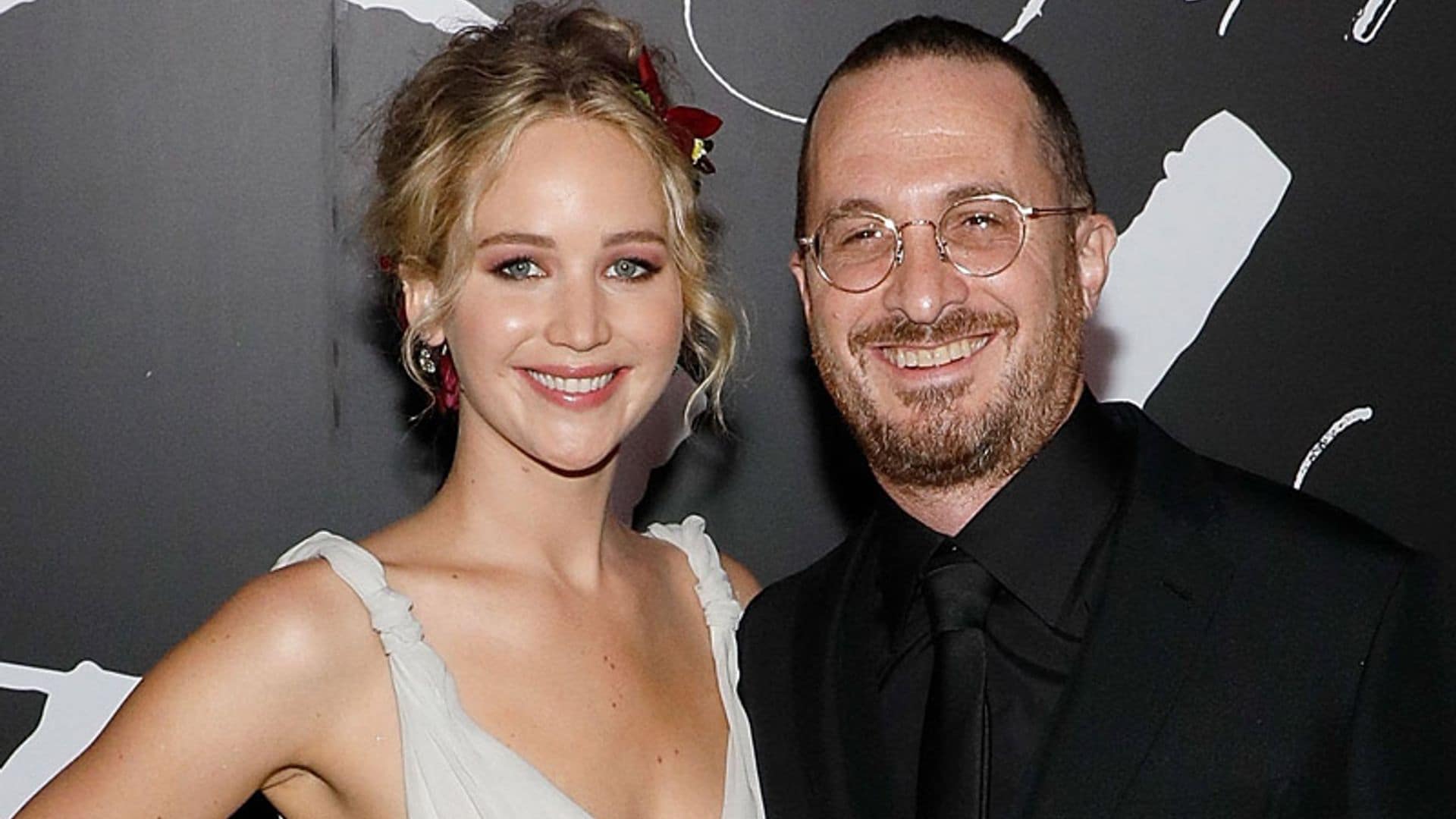 Jennifer Lawrence se viste de novia para hacer oficial su noviazgo con Darren Aronofsky