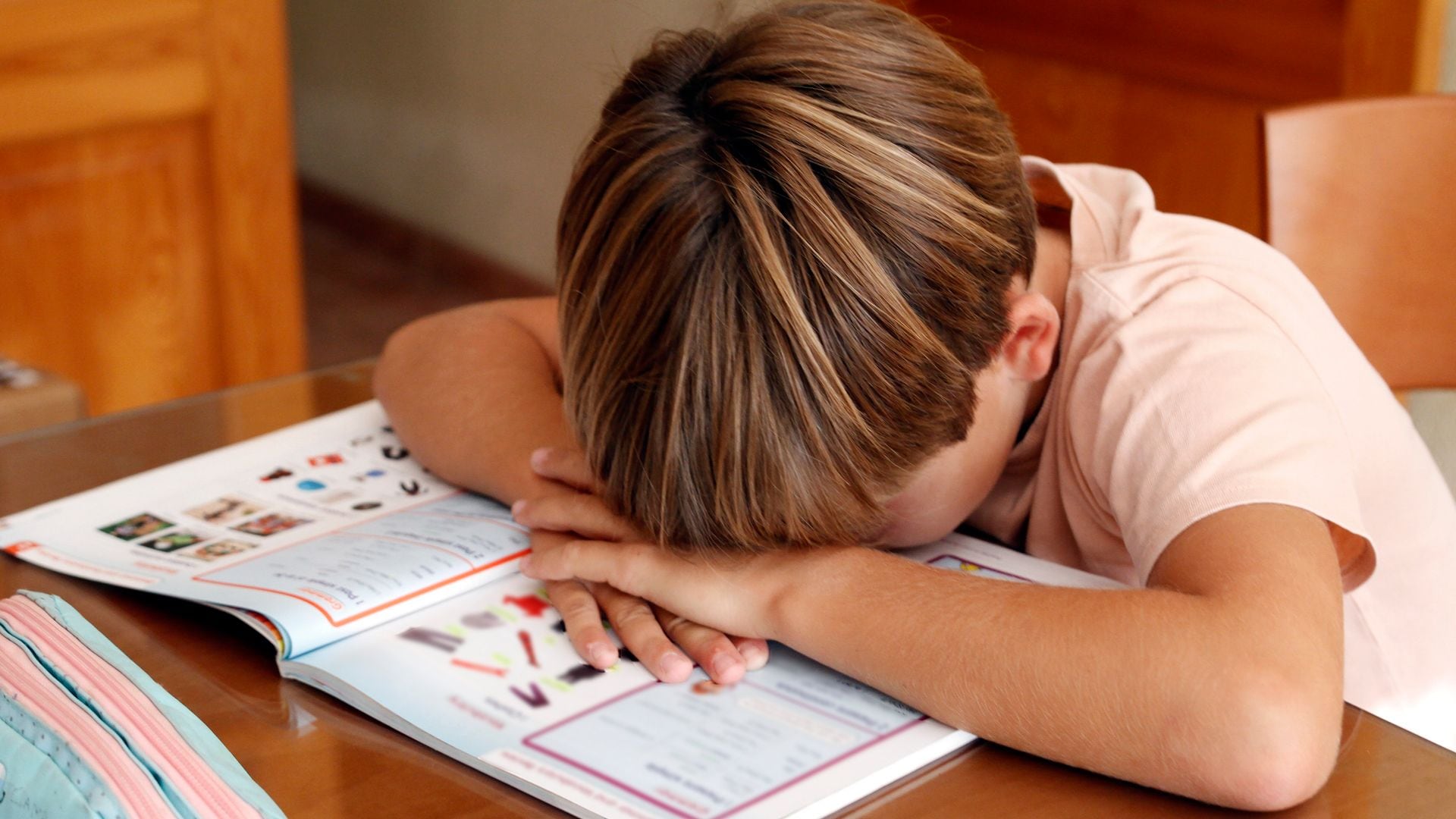 Niño cansado