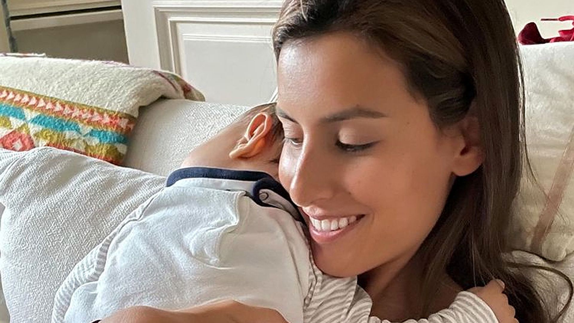 Mateo, hijo de Ana Boyer y Fernando Verdasco, cumple 8 meses en Nueva York con su hermano como mejor guía