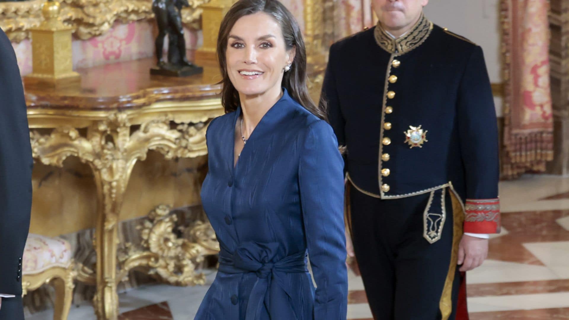 De Victoria a la reina Letizia: los seis mejores looks 'royal' vistos esta semana