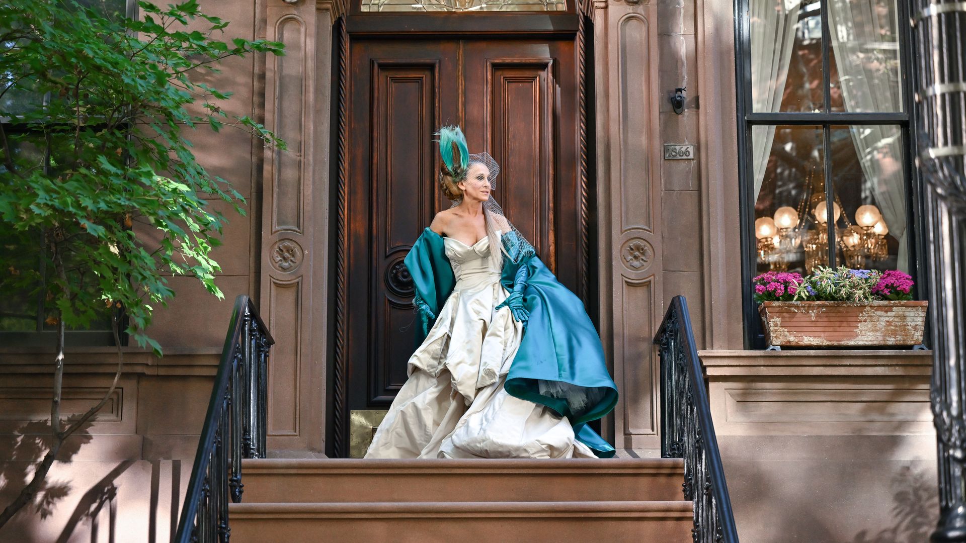 ¿Por qué se ha cerrado la icónica entrada de la casa de Carrie Bradshaw en 'Sexo en Nueva York'? Te contamos el motivo