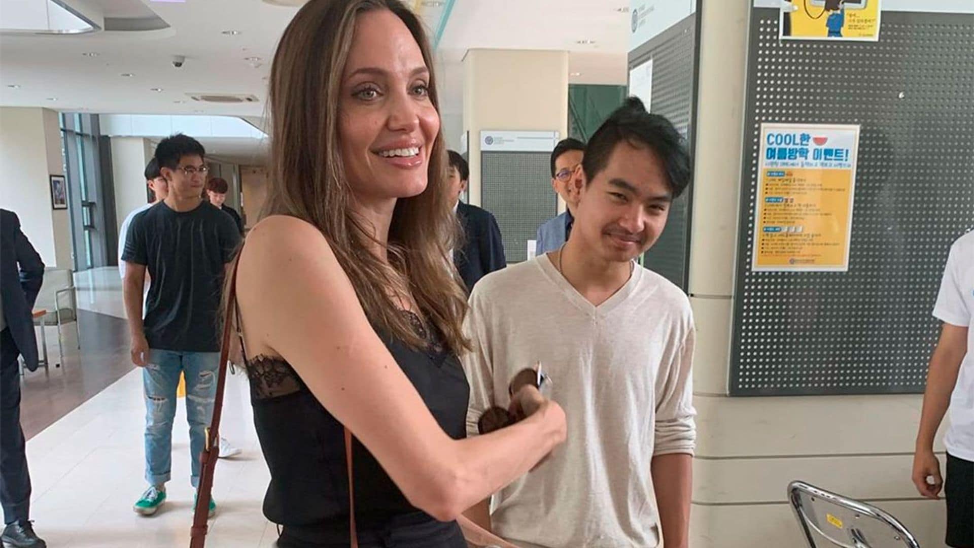 La emoción de Angelina Jolie en el primer día de Maddox en la Universidad