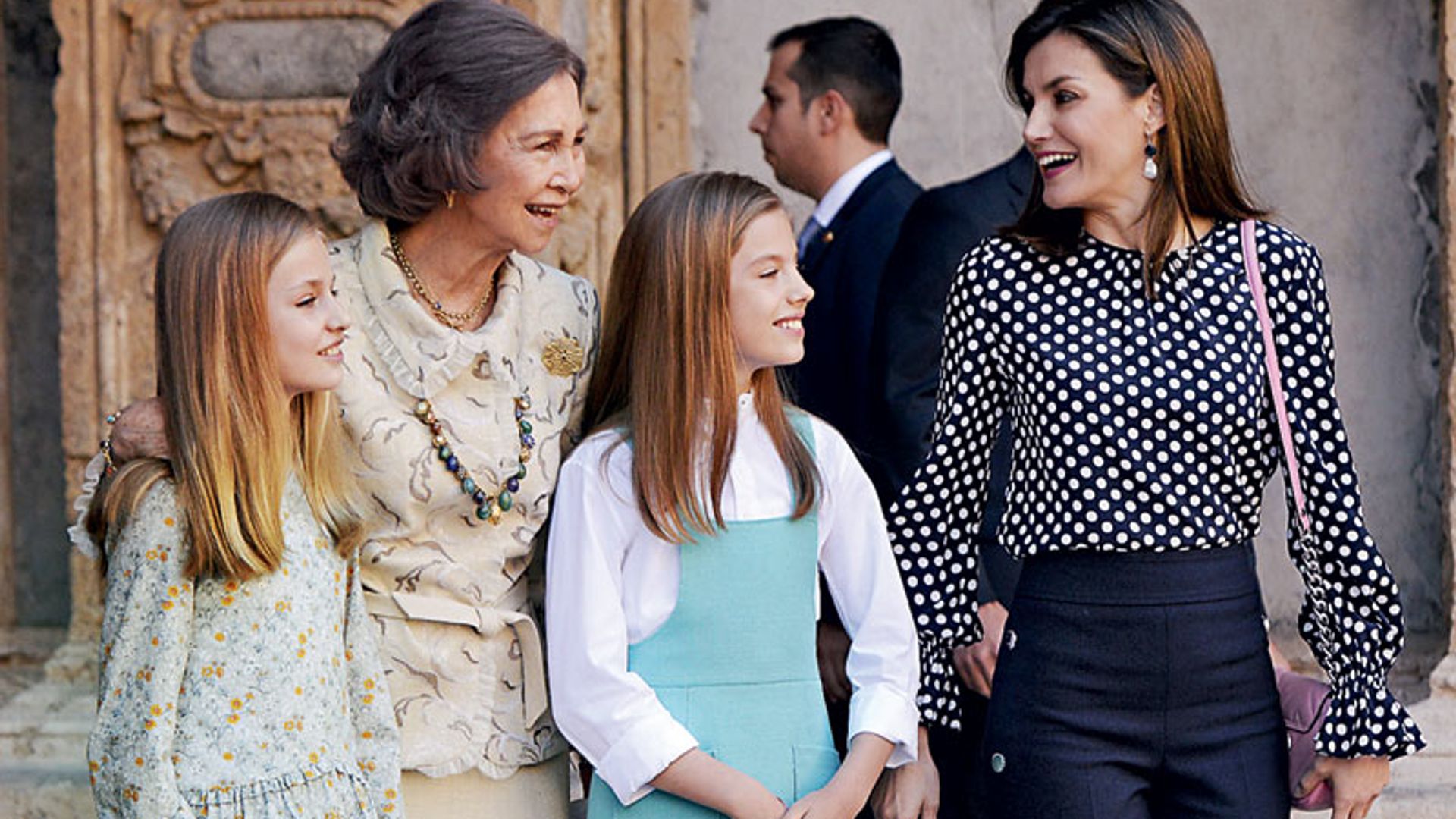 La foto de la reina Sofía con sus nietas que finalmente sí se llegó a realizar