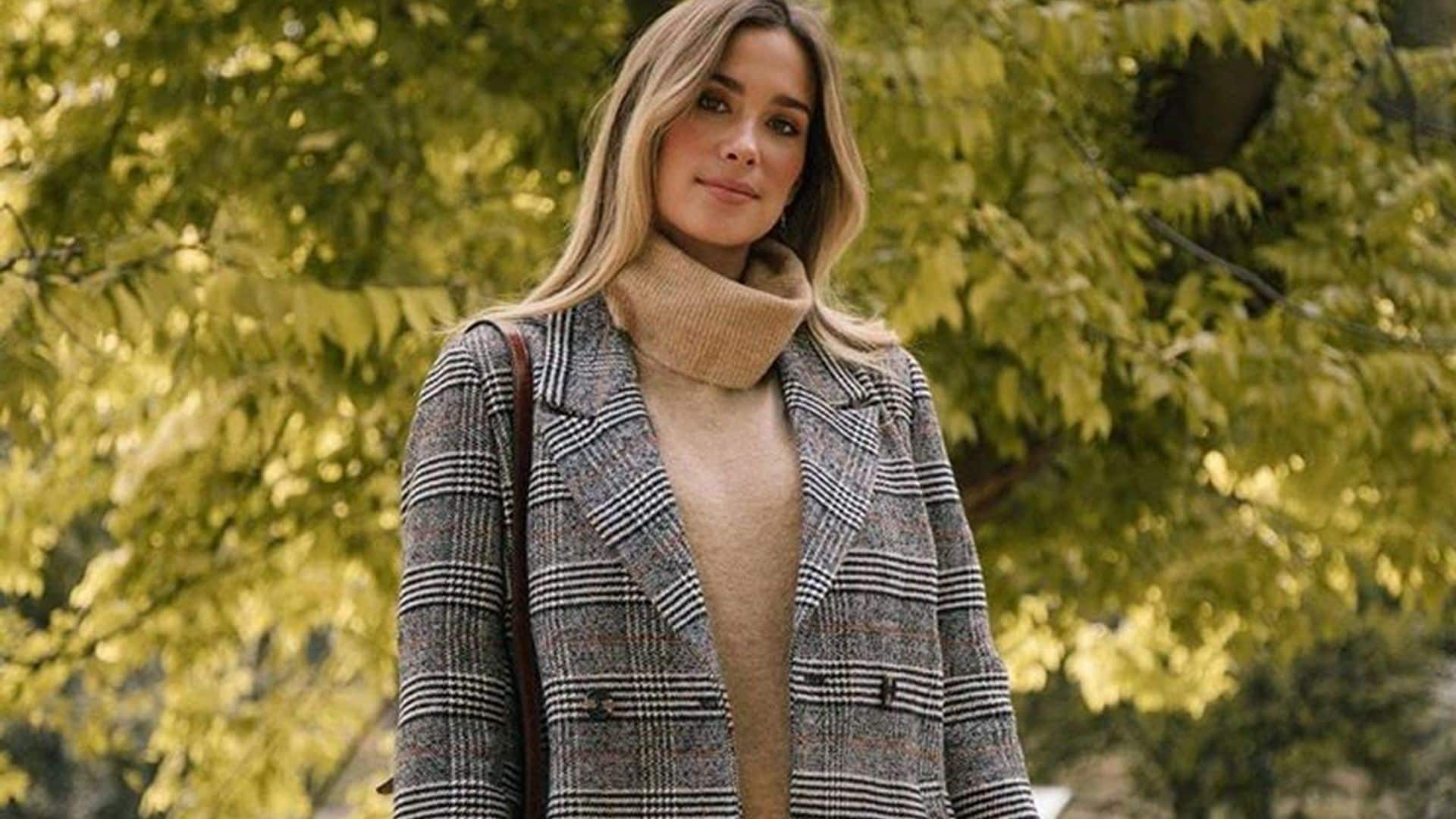 ¿Con qué 'royal' española ha conectado María Pombo su último look premamá?