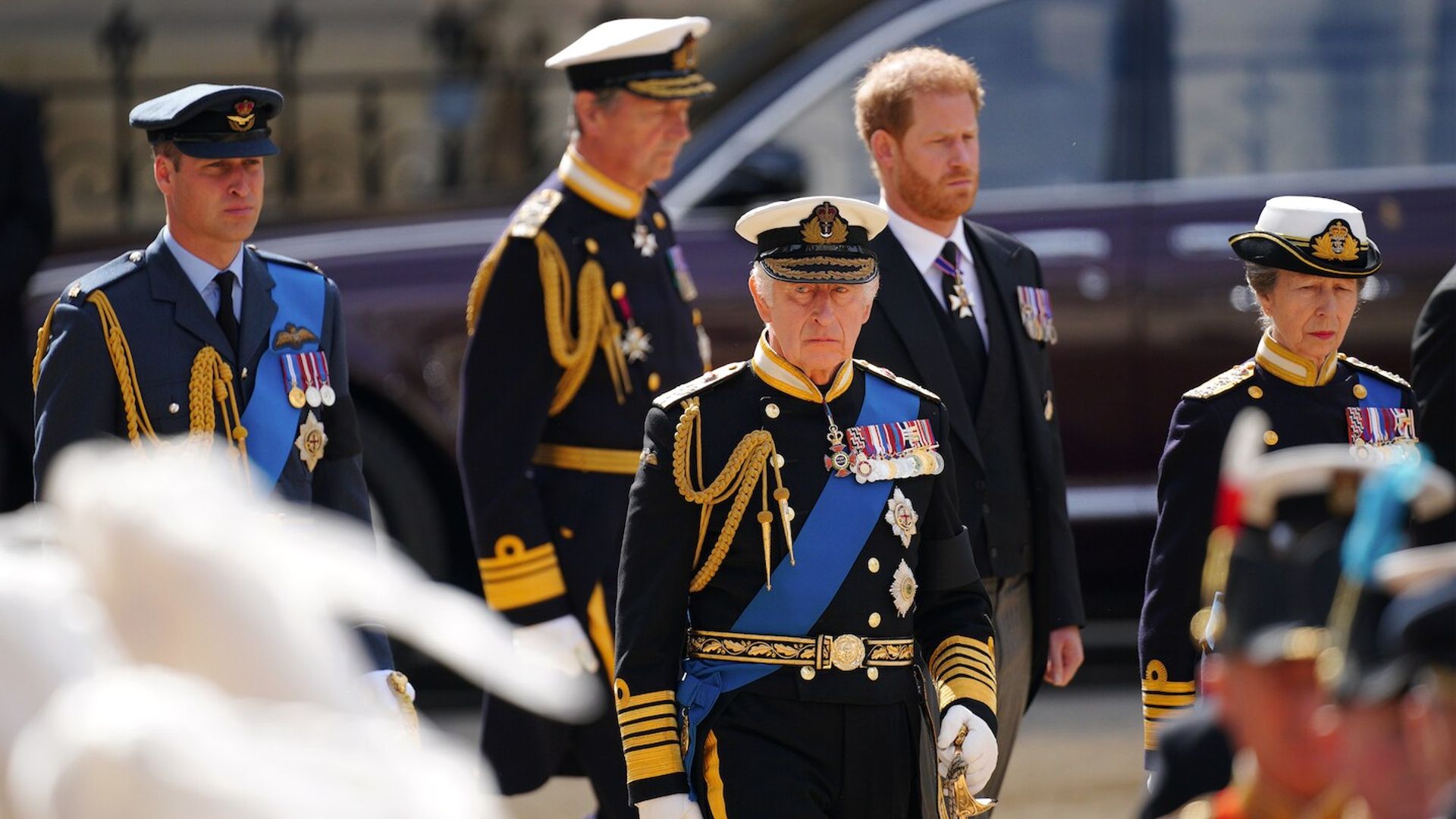 Así fue la llegada de la familia real para el último adiós a la reina Isabel II