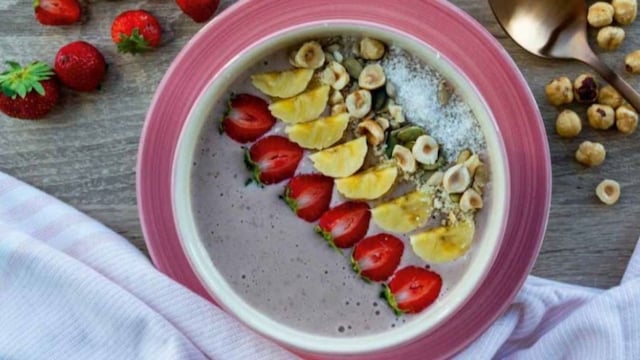 bowl desayuno frutos rojos