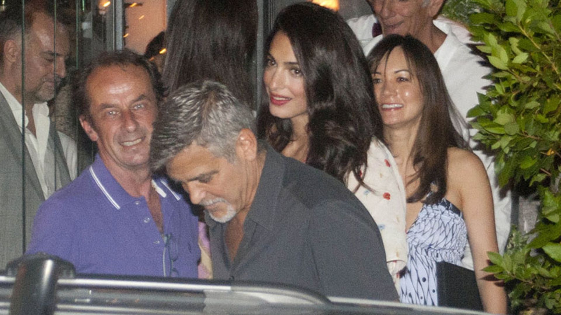 George y Amal Clooney, cena romántica sin niños en su paraíso particular