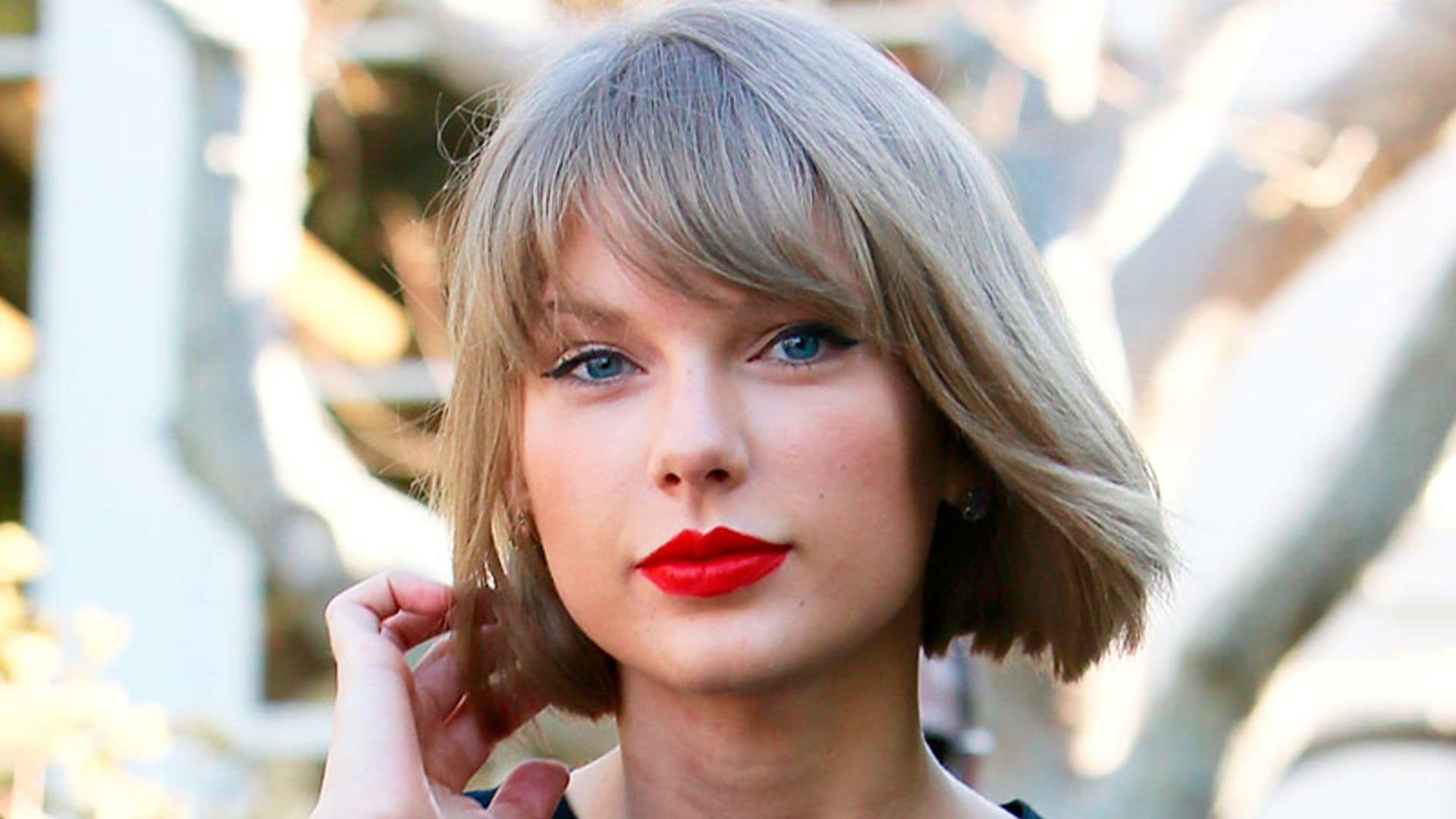 Una doble de Taylor Swift causa furor en las redes sociales