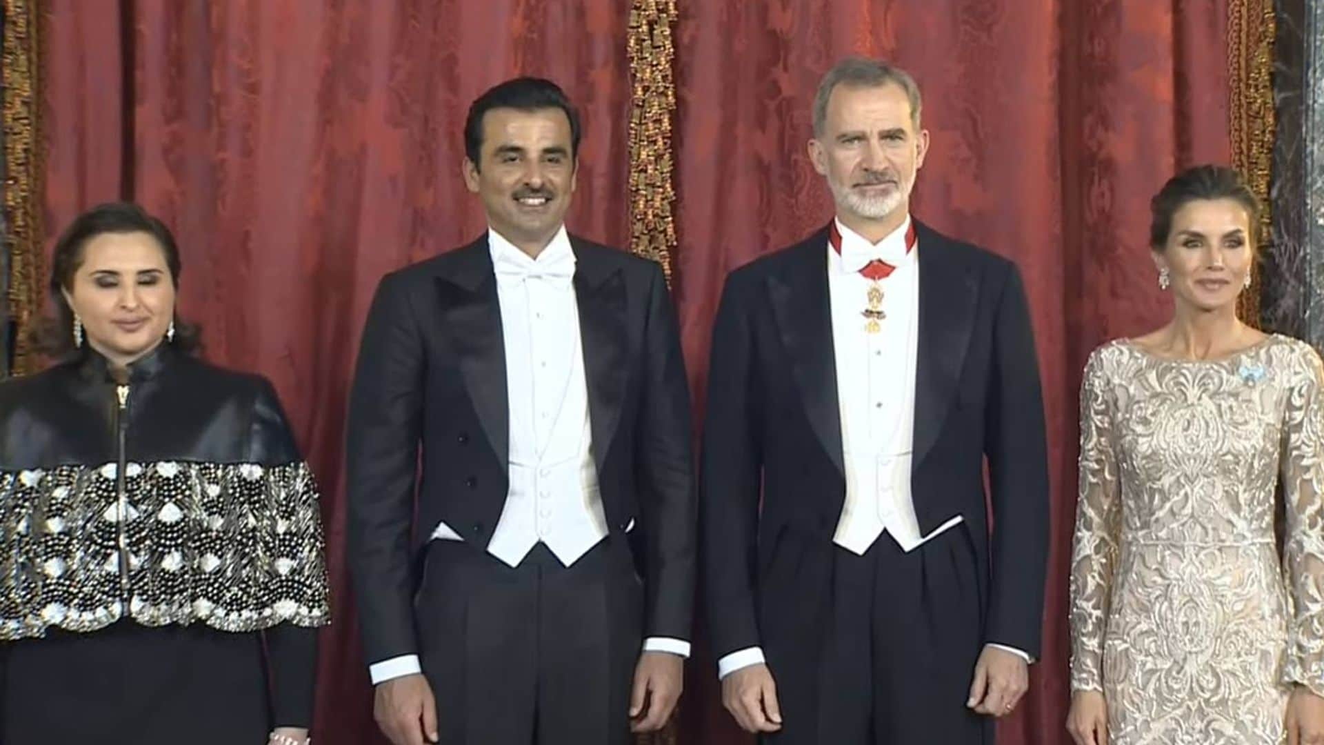 Los Reyes ofrecen una cena de gala para la jequesa y el emir de Catar con la que empieza una 'nueva e ilusionante etapa'