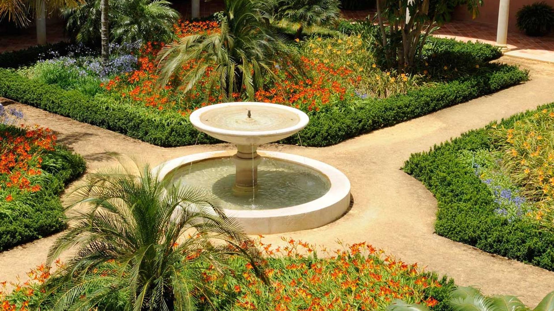 Guía para que encuentres la fuente ideal para decorar tu jardín o patio