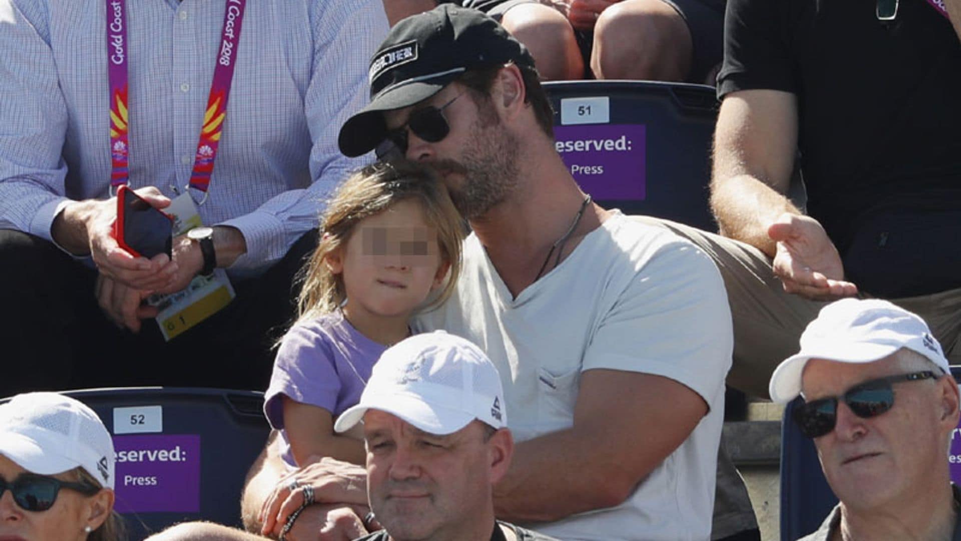 ¡Un día de lo más deportivo! Chris Hemsworth se divierte con su hija