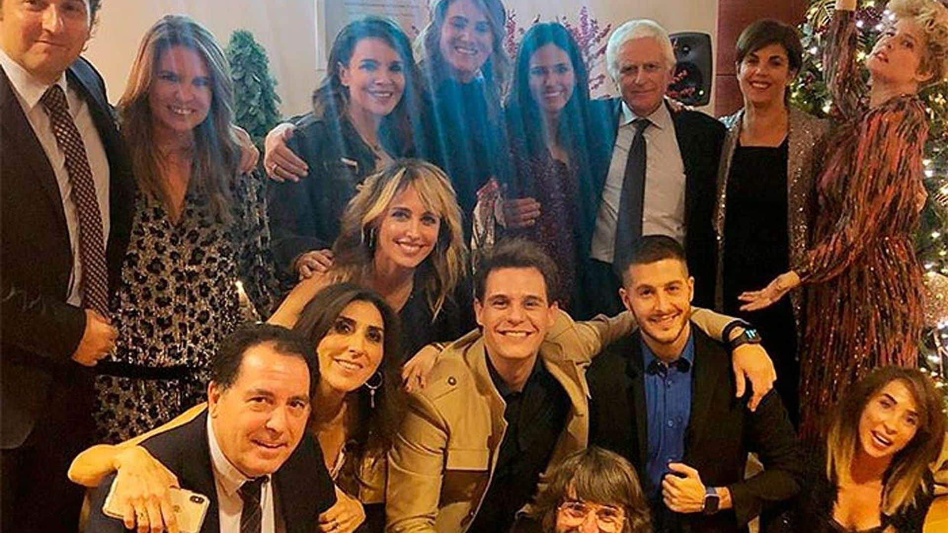 Toñi Moreno celebra junto a sus compañeros la última Navidad antes de ser madre