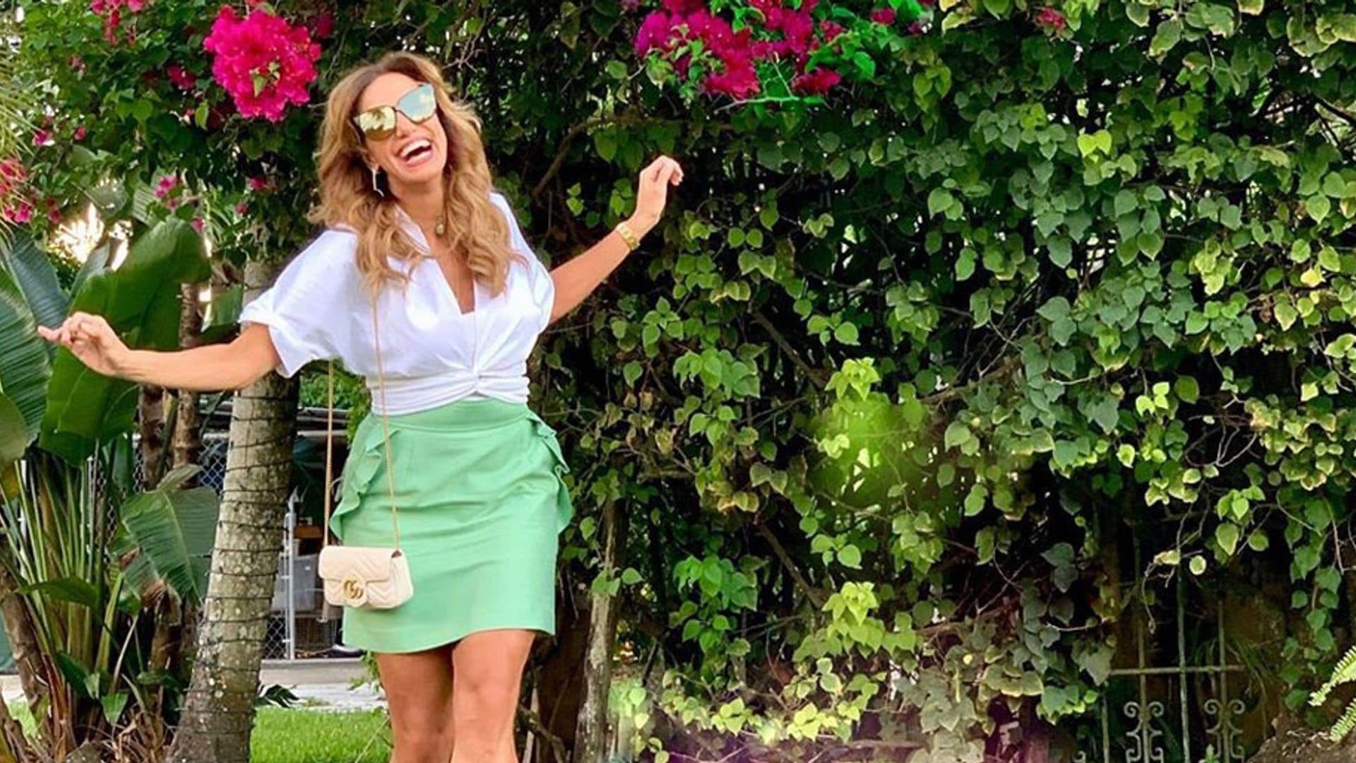 Lili Estefan se divierte a lo grande durante el verano y sin salir de Miami