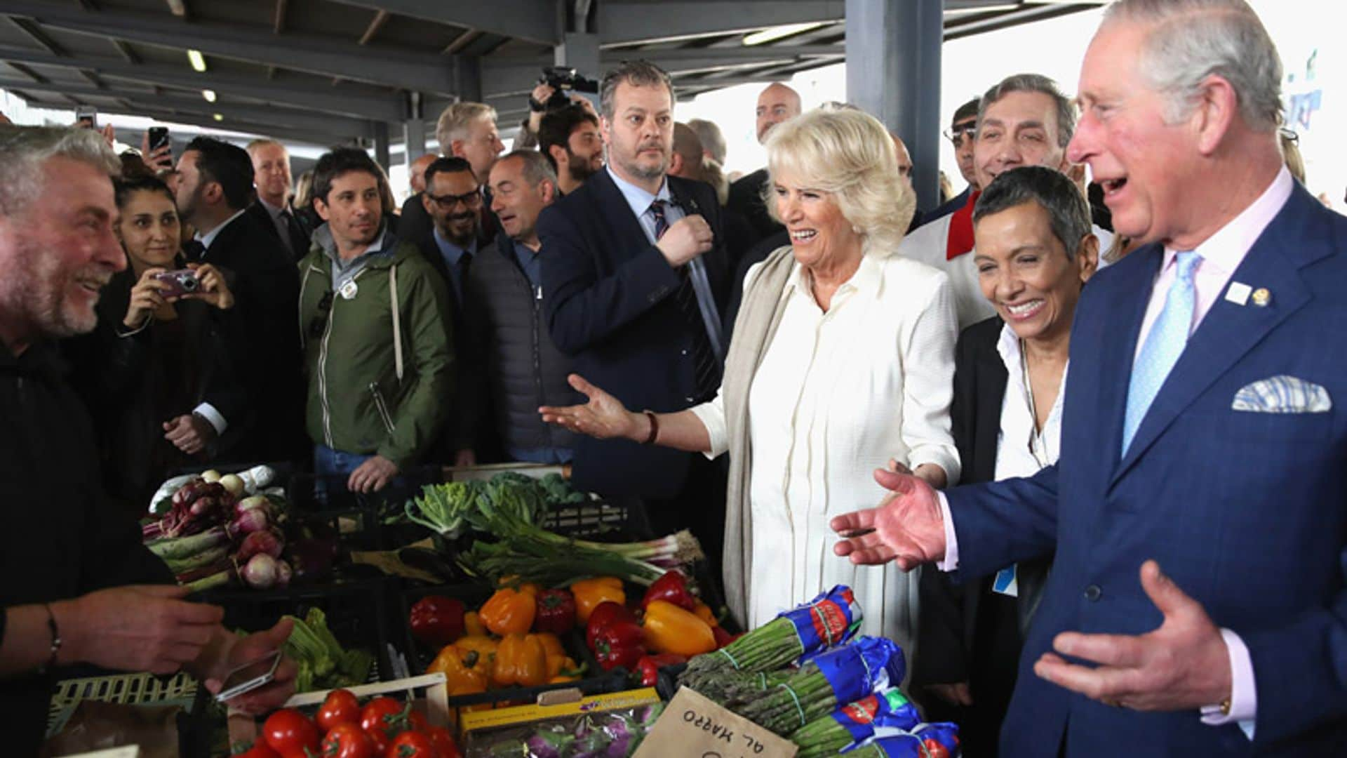 ¡Ma che cosa! El príncipe Carlos y la Duquesa de Cornualles por todos los rincones de Italia