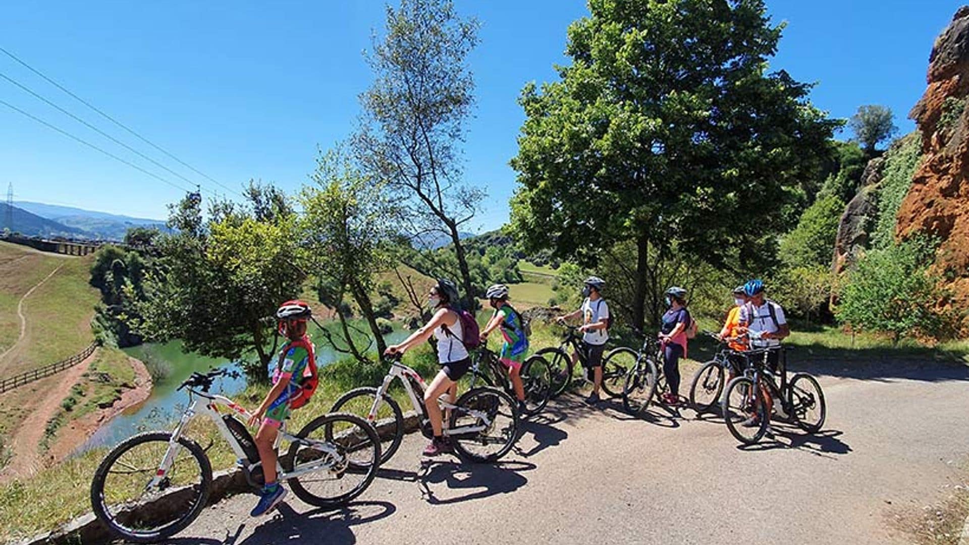 En bici eléctrica por Cabárceno