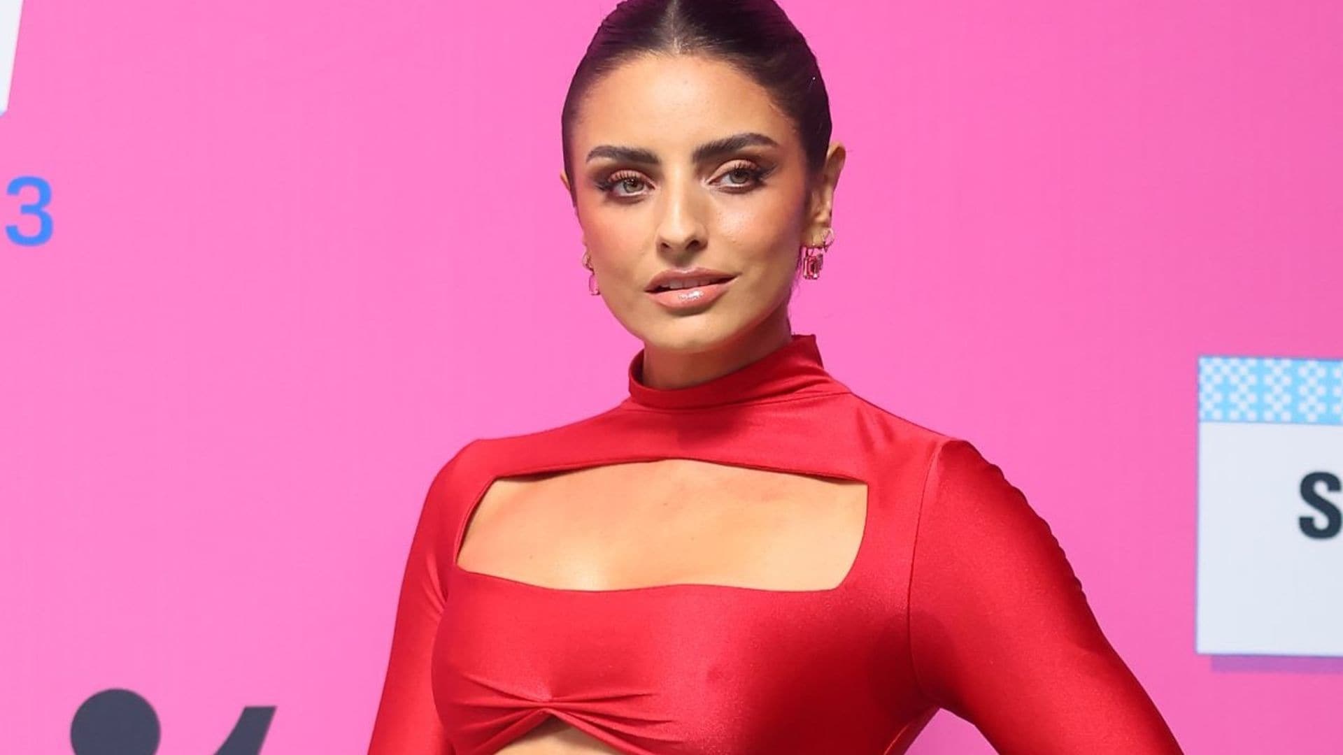 El espectacular look con el que Aislinn Derbez deslumbró en una alfombra roja