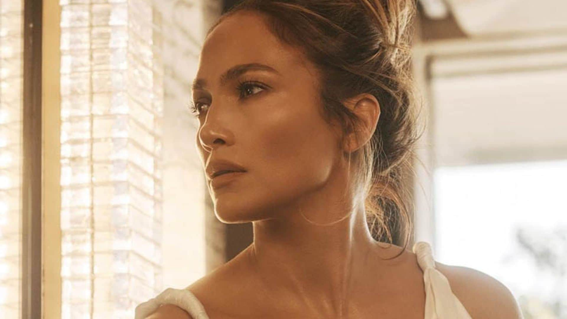 La tajante respuesta de Jennifer Lopez a una 'hater' que asegura que sí se ha operado