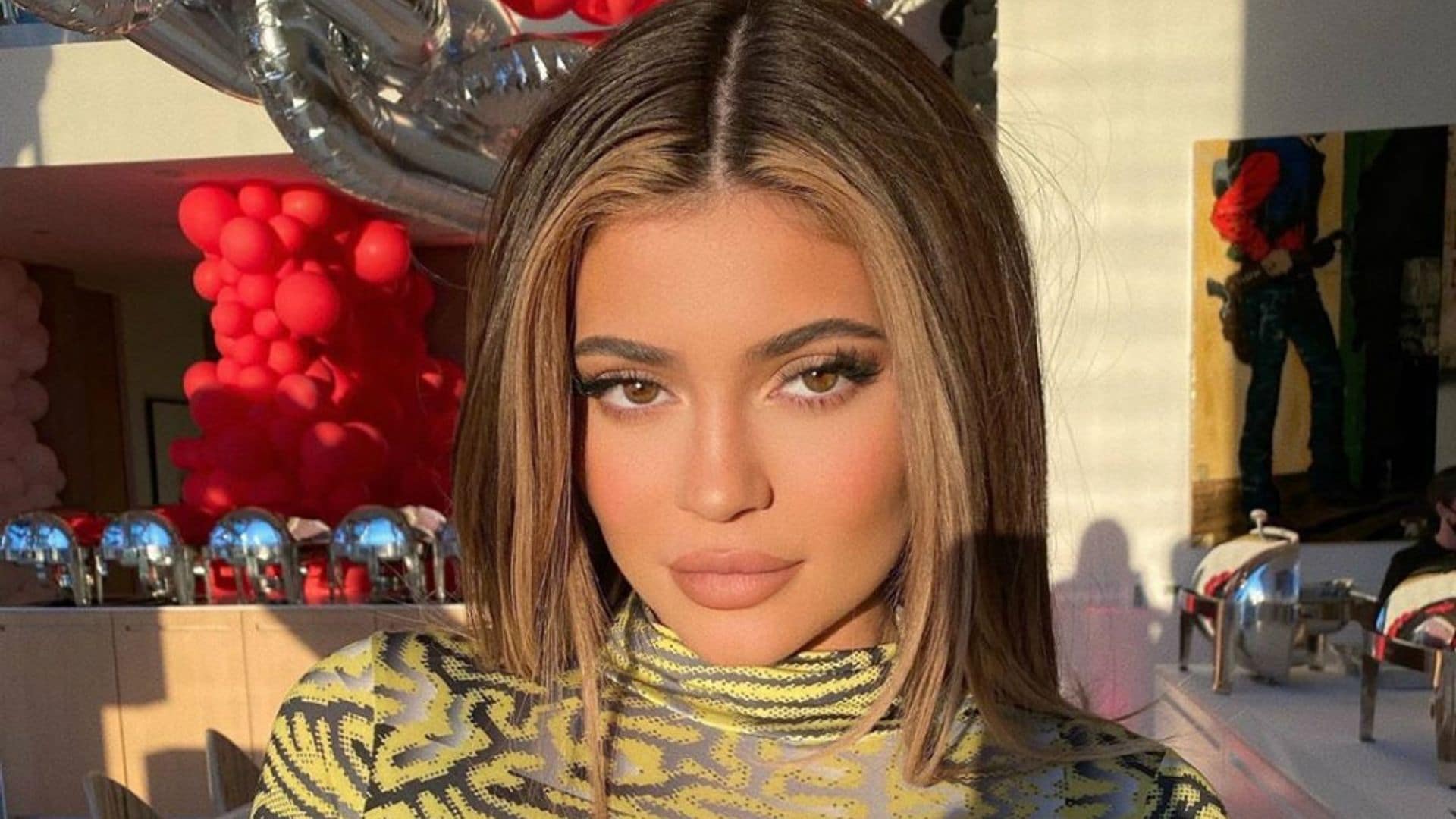 ¿Sois gemelas? Kylie Jenner transforma a su mejor amiga en su doble