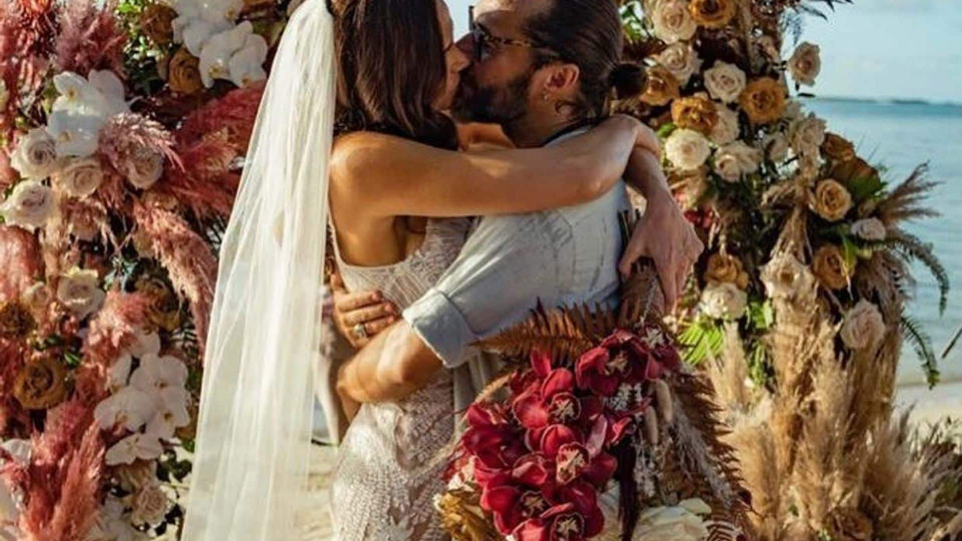 ¡Sorpresa! El cantante Diego Torres y la modelo Débora Bello, protagonistas de la última boda secreta