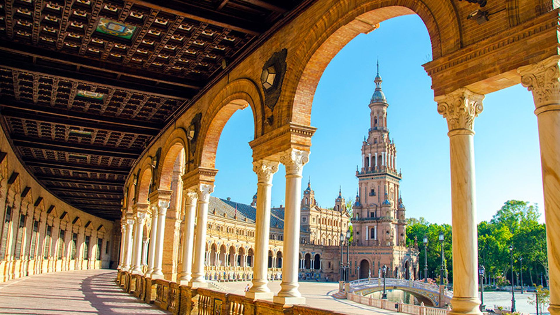 Un viaje en imágenes por las ocho capitales de Andalucía