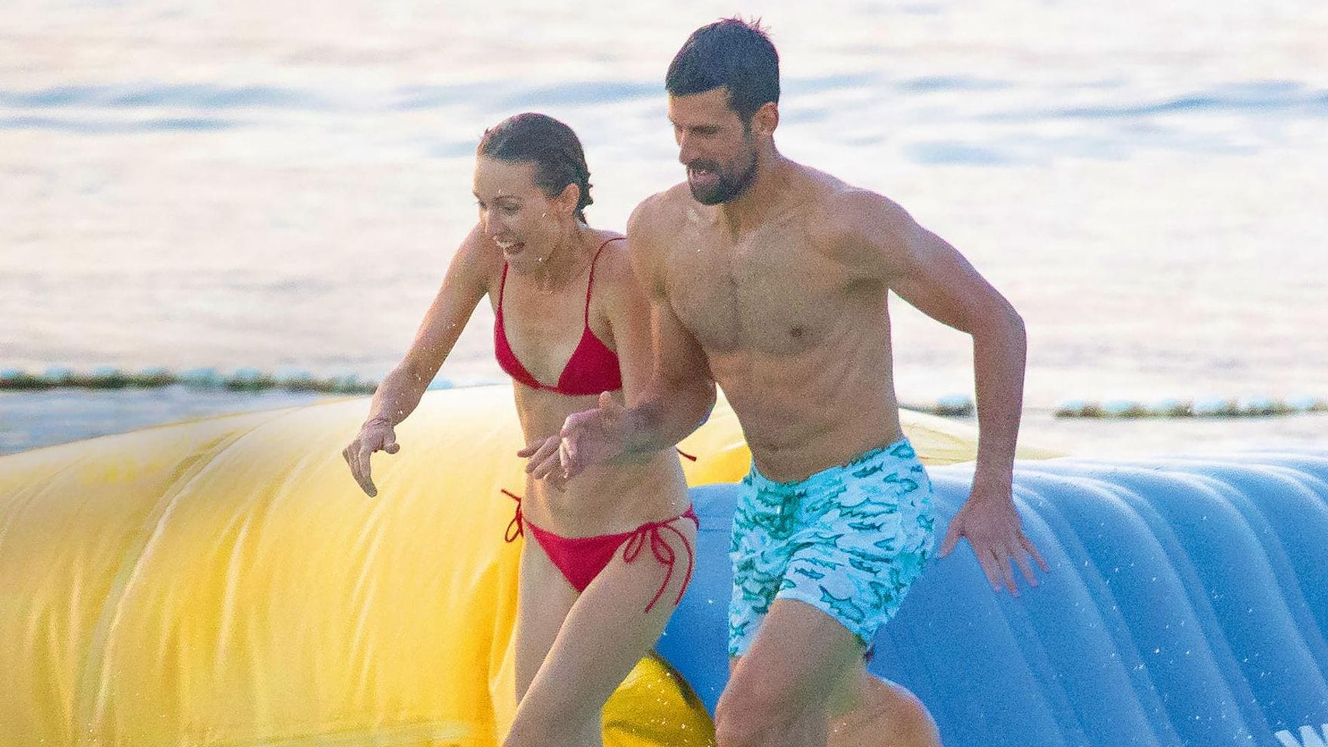 Novak Djokovic, de las pistas de tenis a la playa con sus hijos, un deportista y padre todoterreno