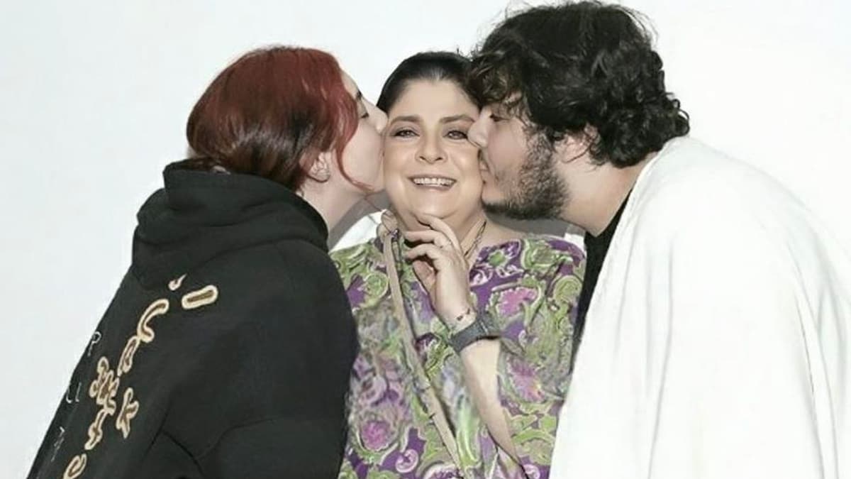 Victoria Ruffo posa junto a sus hijos, Vicky y Anuar | ¡HOLA!