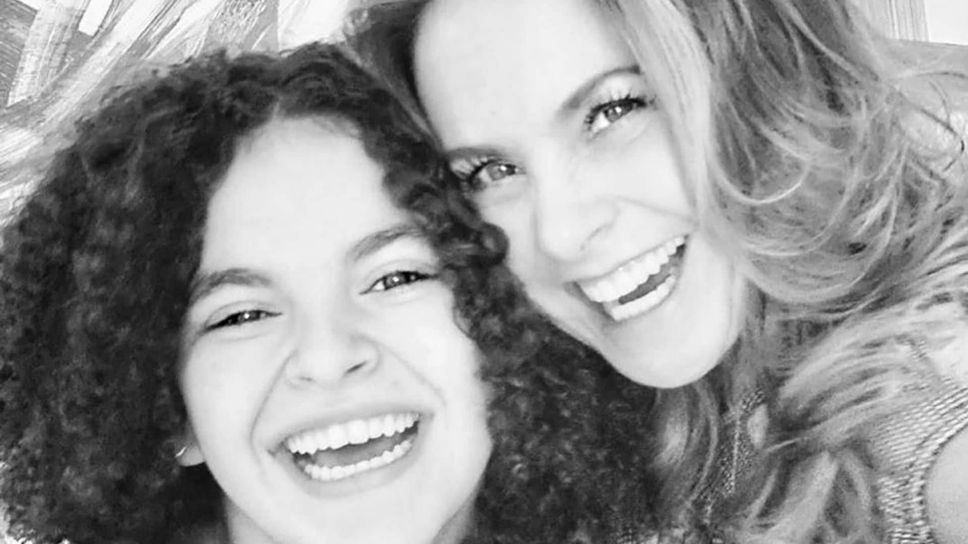 Lucero inaugura su cuenta de TikTok con ayuda de su hija menor