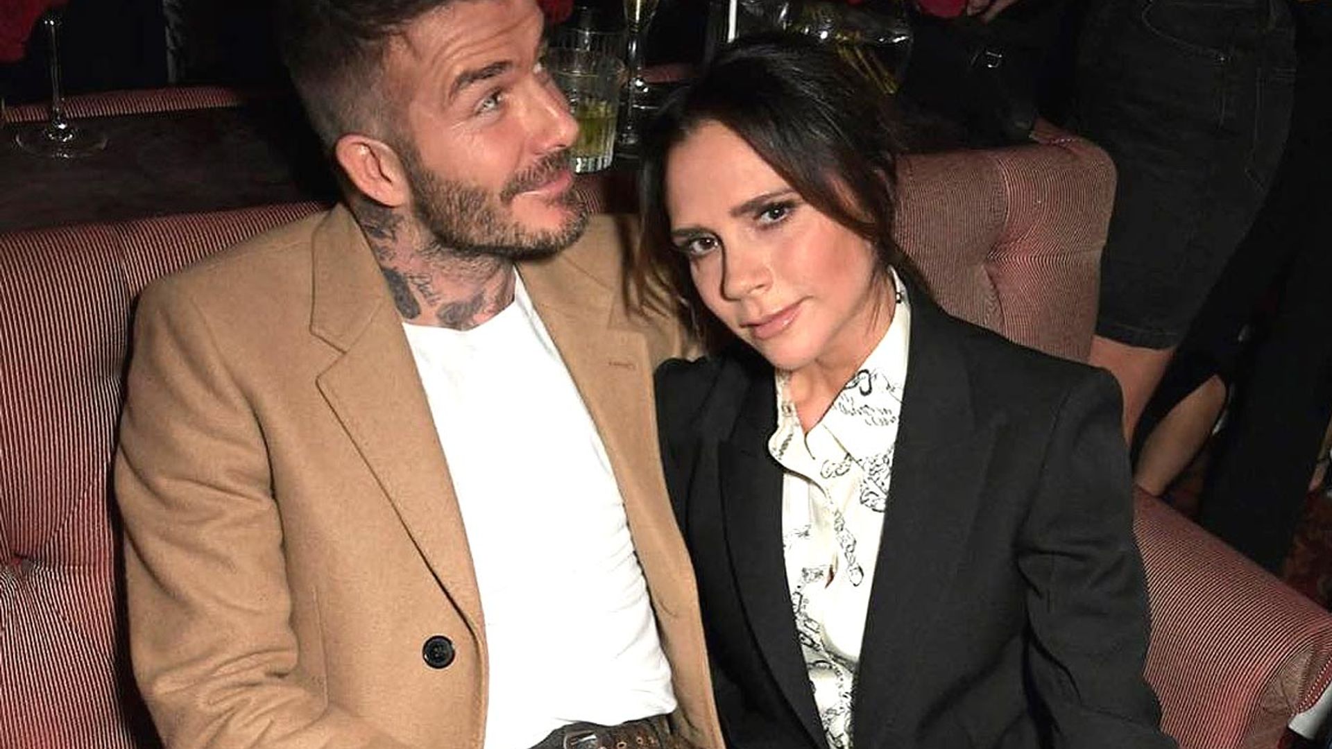 La divertida 'pelea' de David y Victoria Beckham por controlar al duende navideño de su casa