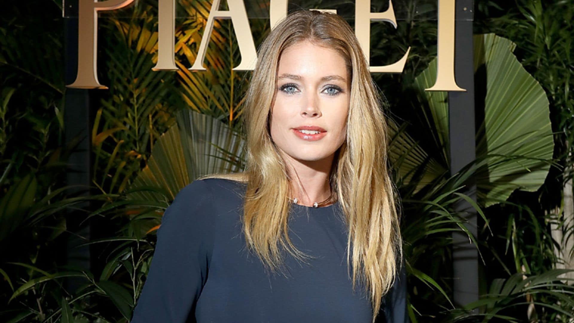 Sobre joyas, Doutzen Kroes y los nuevos códigos del look de fiesta